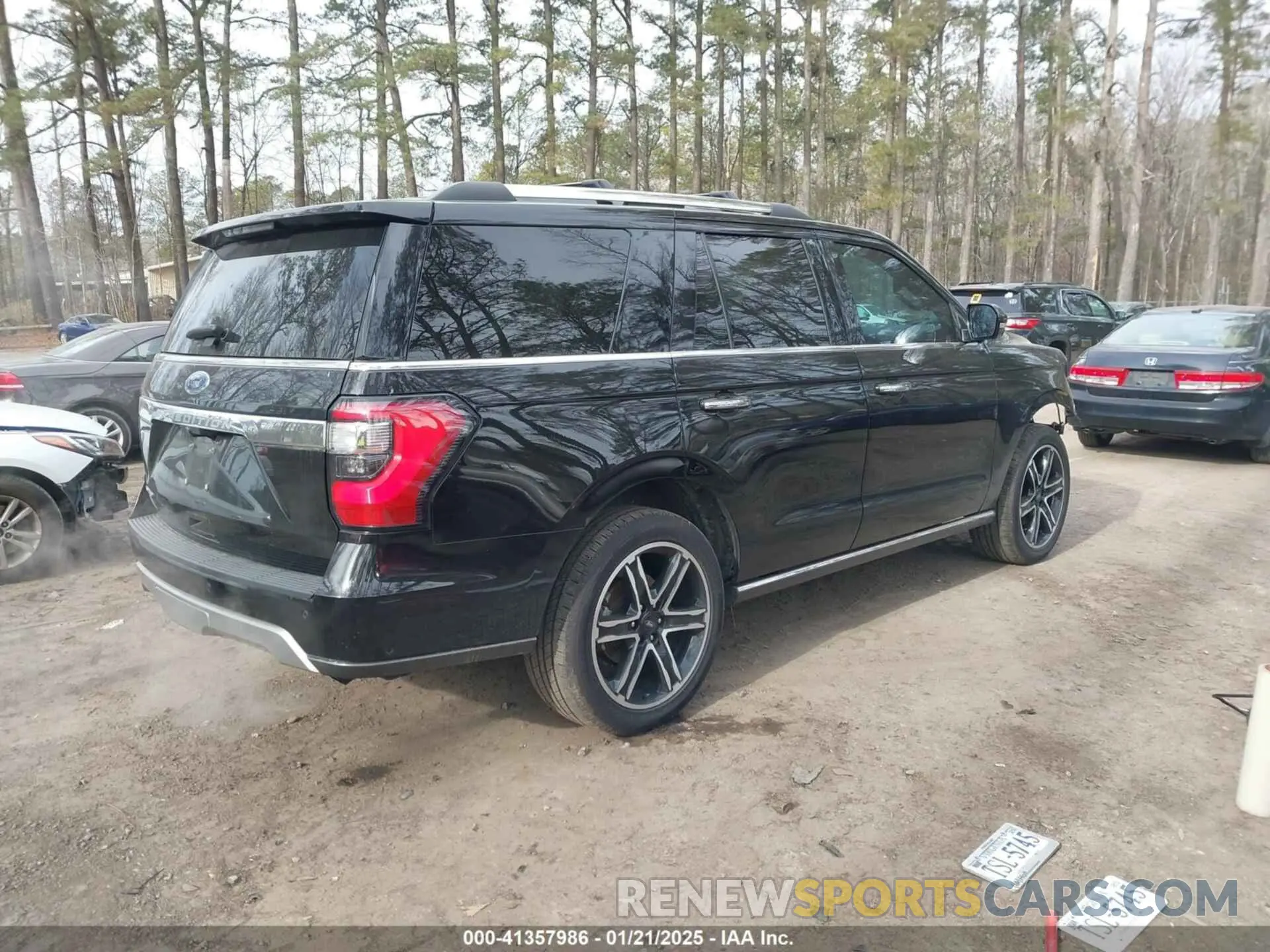 4 Photograph of a damaged car 1FMJU2AT6MEA69261 FORD EXPEDITION 2021