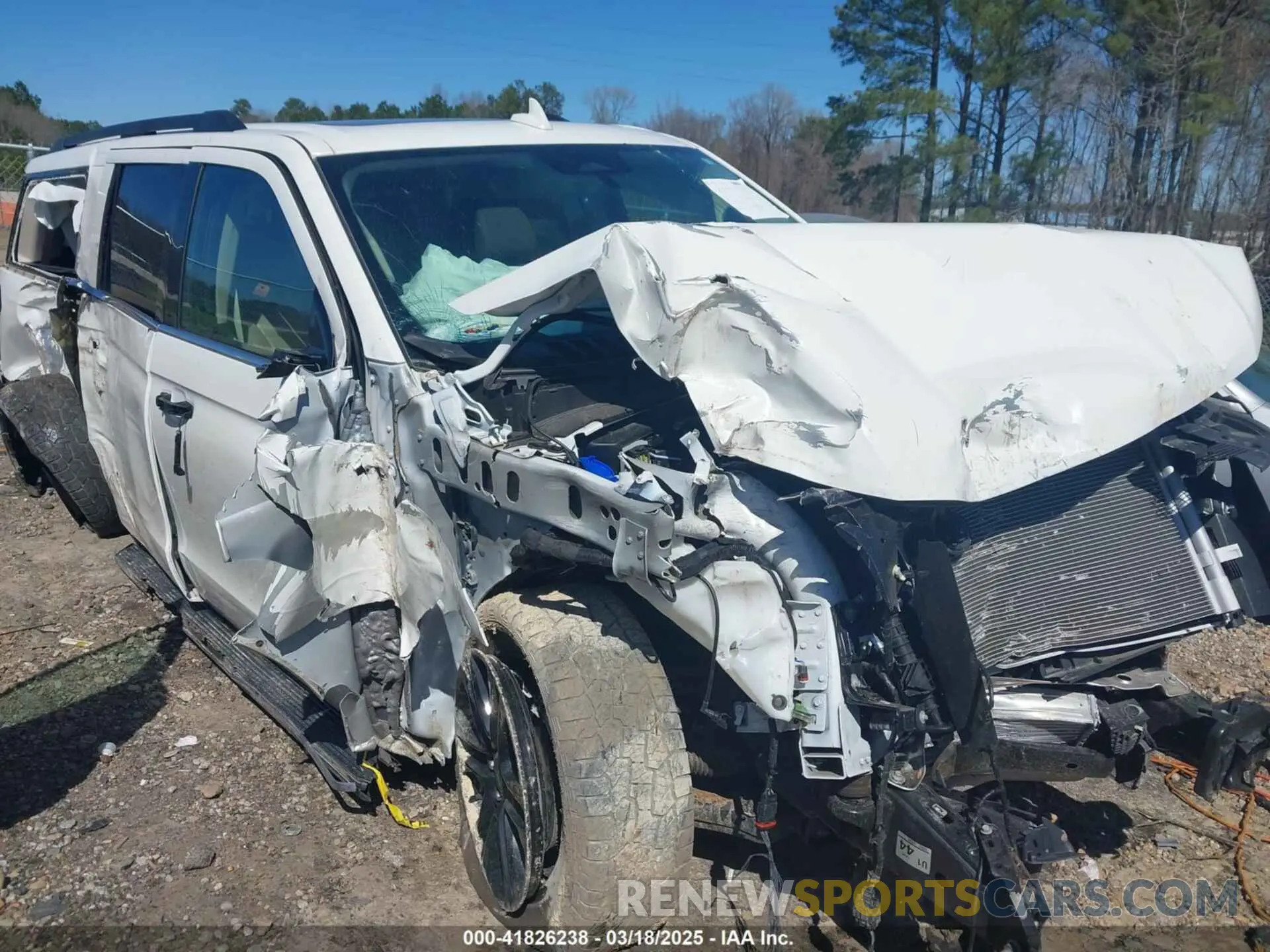 1 Photograph of a damaged car 1FMJK1HT4NEA54989 FORD EXPEDITION 2022