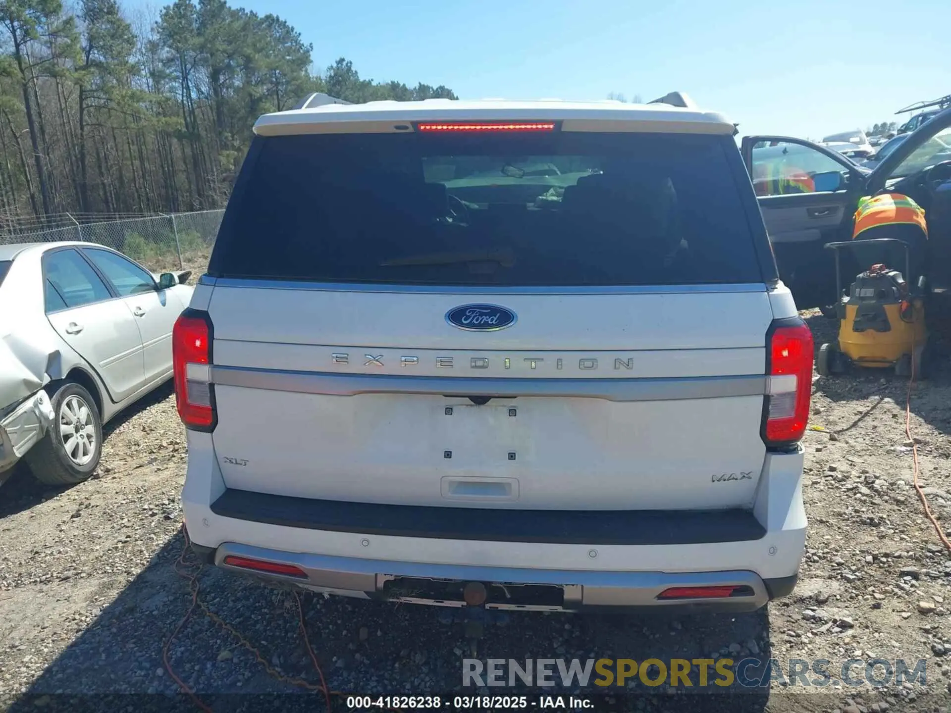 16 Photograph of a damaged car 1FMJK1HT4NEA54989 FORD EXPEDITION 2022