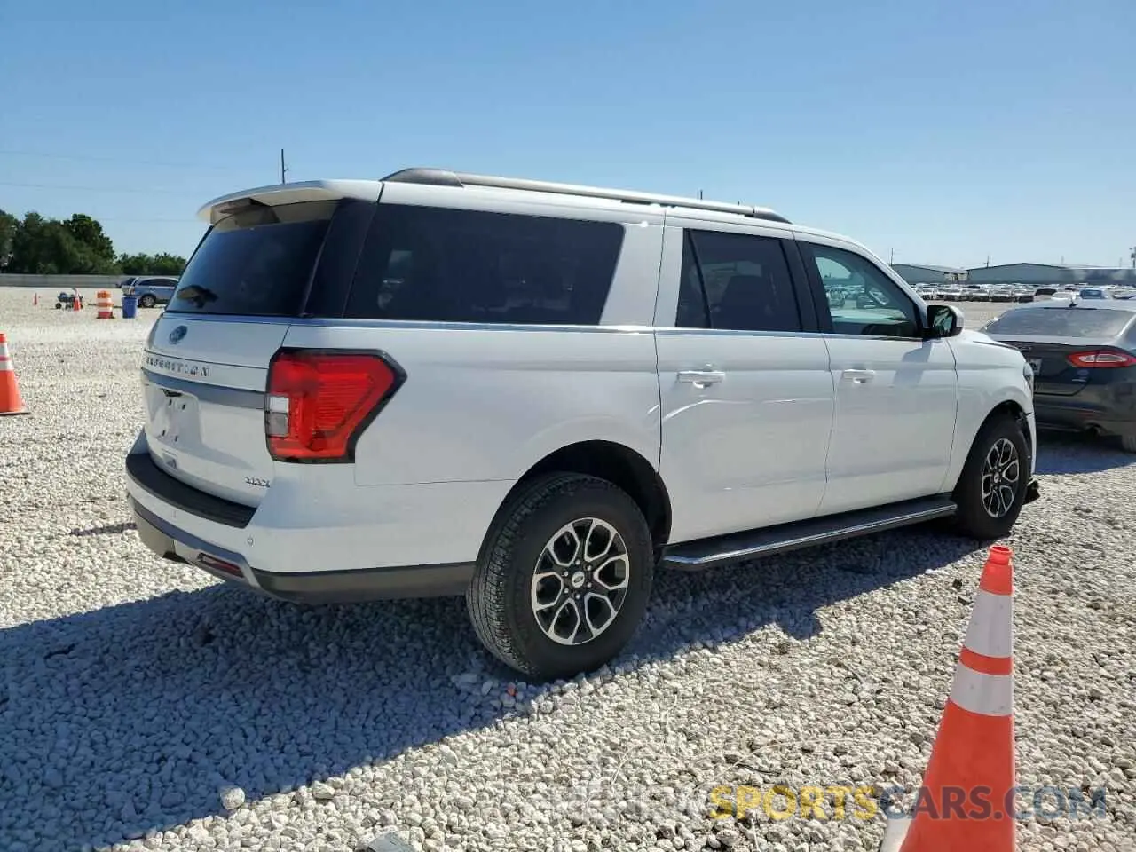 3 Photograph of a damaged car 1FMJK1HT5NEA58324 FORD EXPEDITION 2022