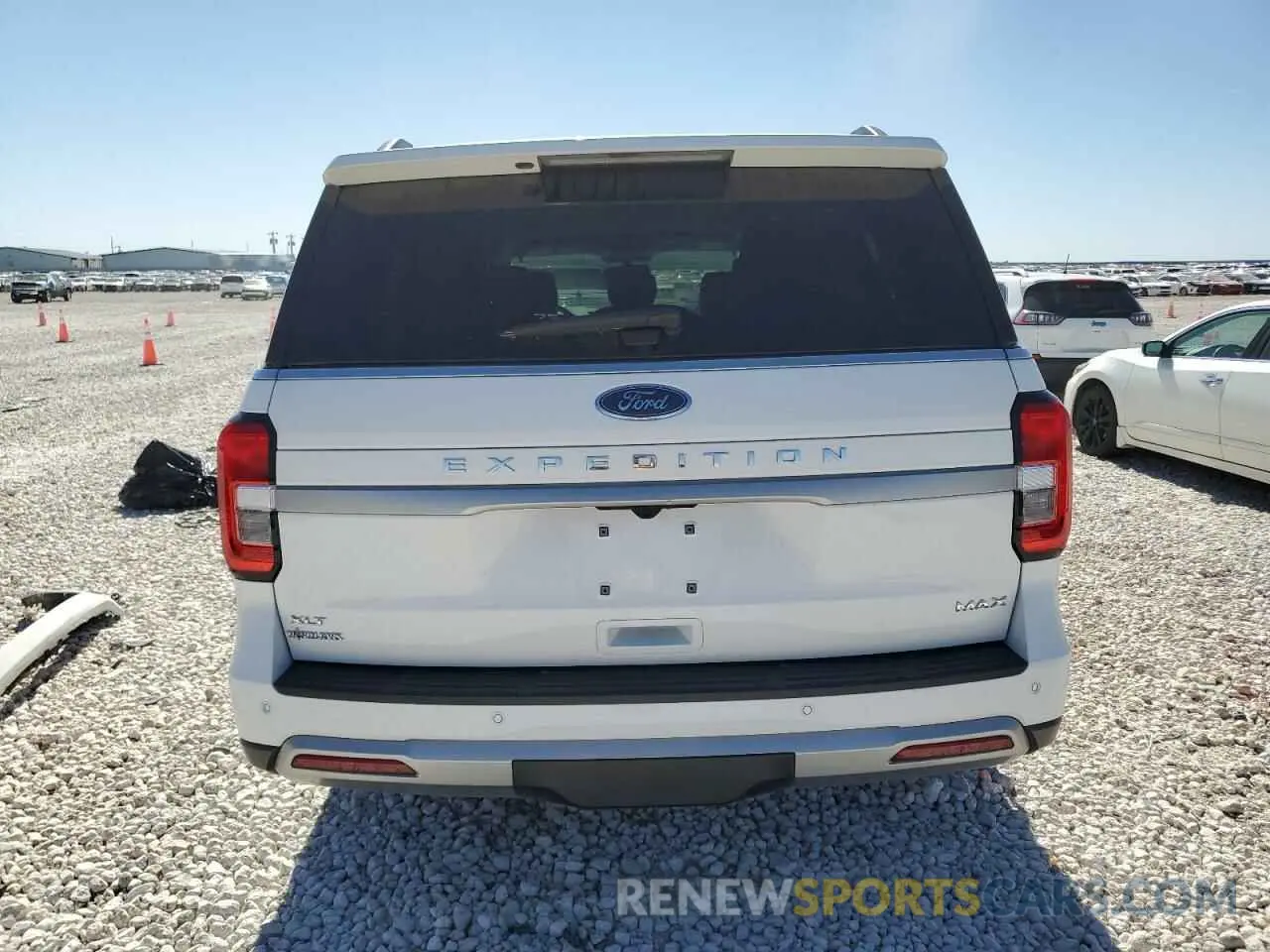 6 Photograph of a damaged car 1FMJK1HT5NEA58324 FORD EXPEDITION 2022