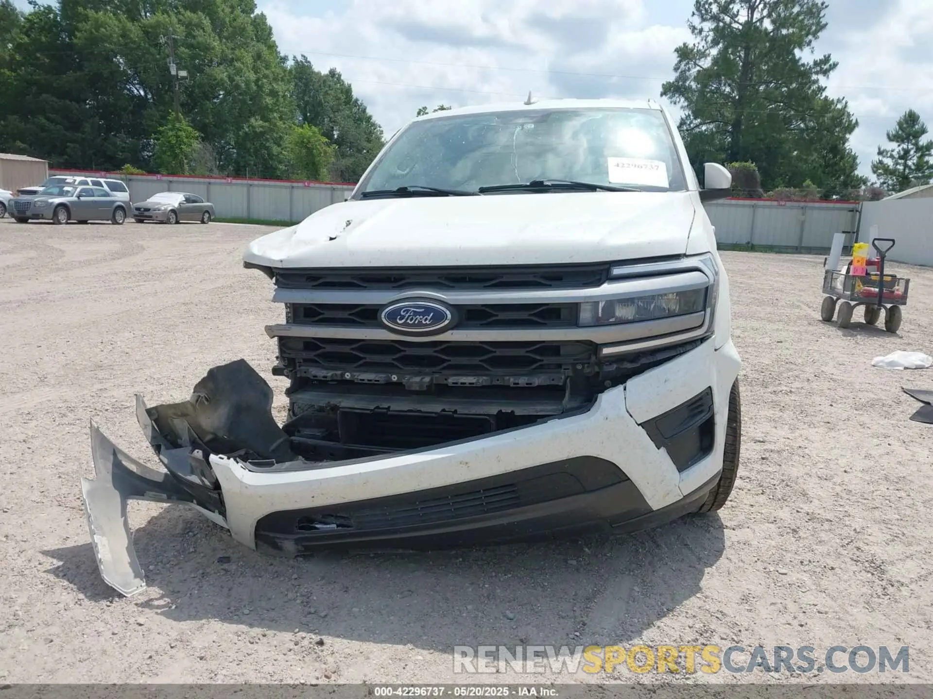 13 Photograph of a damaged car 1FMJK1HT6NEA32637 FORD EXPEDITION 2022