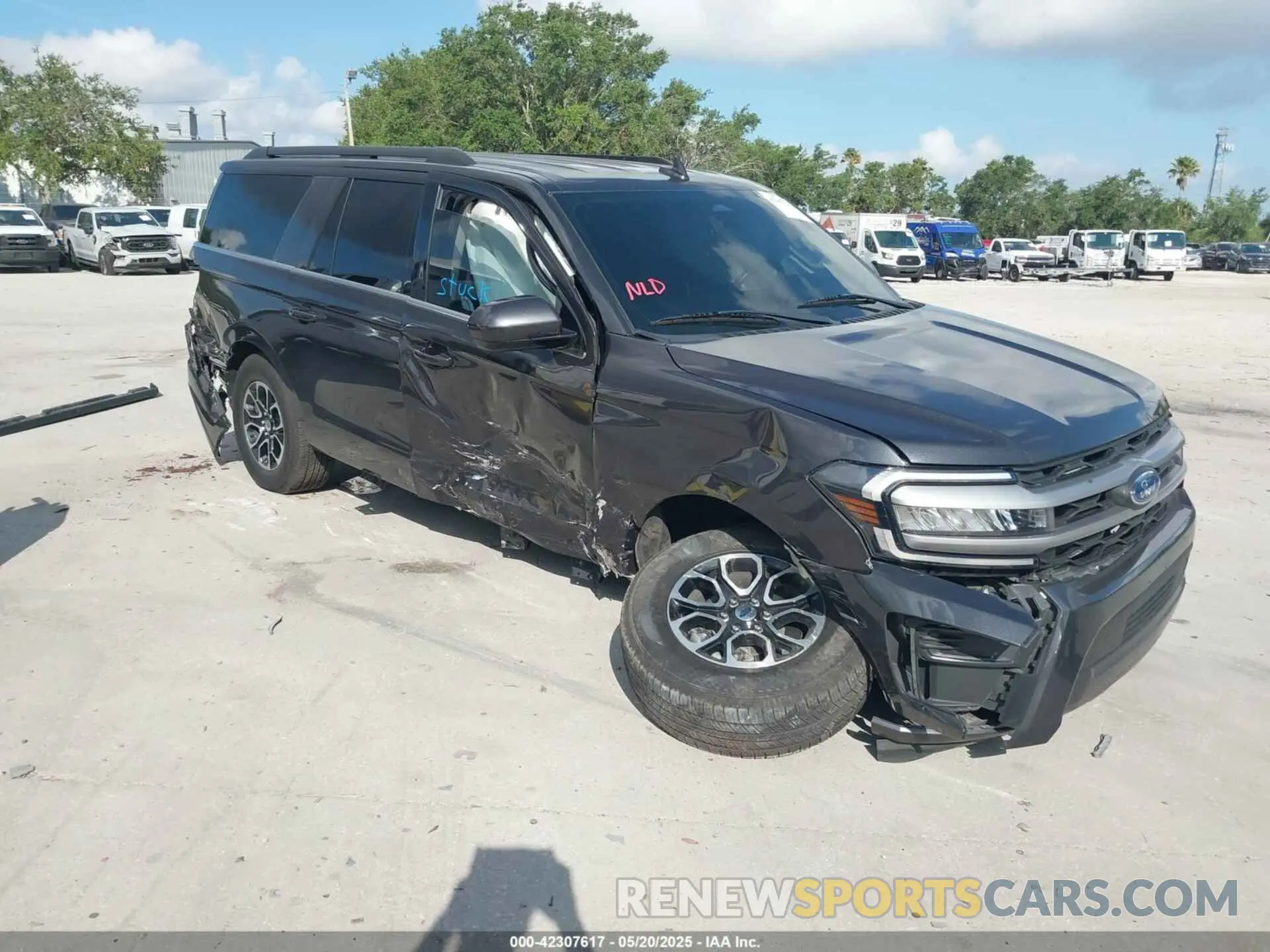 6 Photograph of a damaged car 1FMJK1HT8NEA25897 FORD EXPEDITION 2022