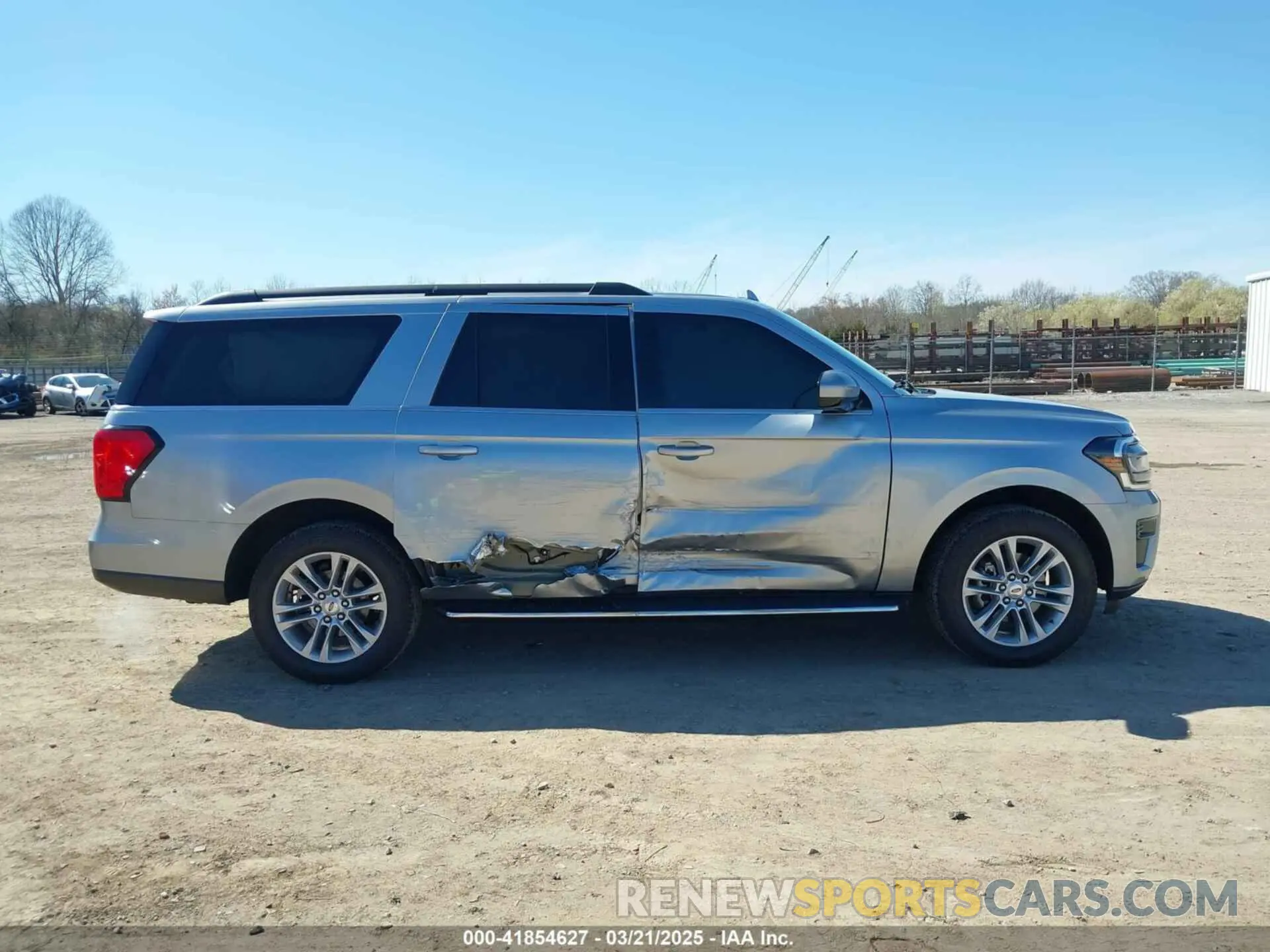 13 Photograph of a damaged car 1FMJK1JT5NEA54767 FORD EXPEDITION 2022