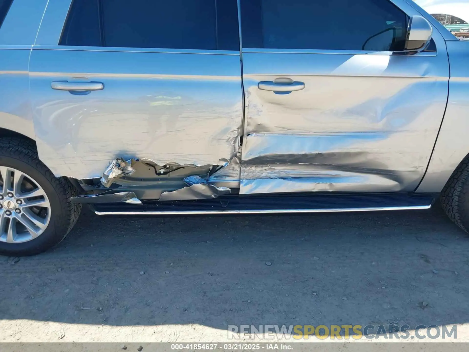 6 Photograph of a damaged car 1FMJK1JT5NEA54767 FORD EXPEDITION 2022