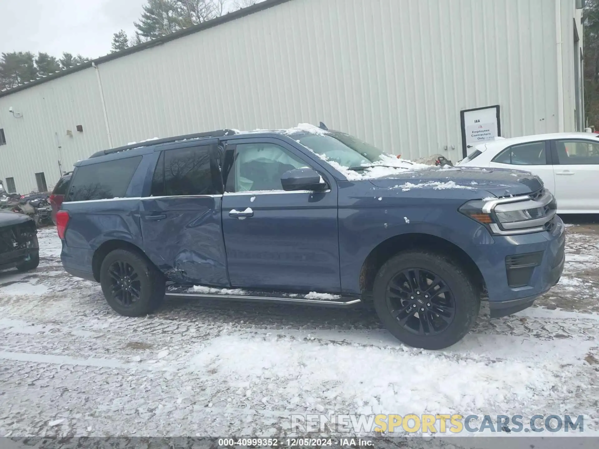 12 Photograph of a damaged car 1FMJK1JT9NEA54528 FORD EXPEDITION 2022