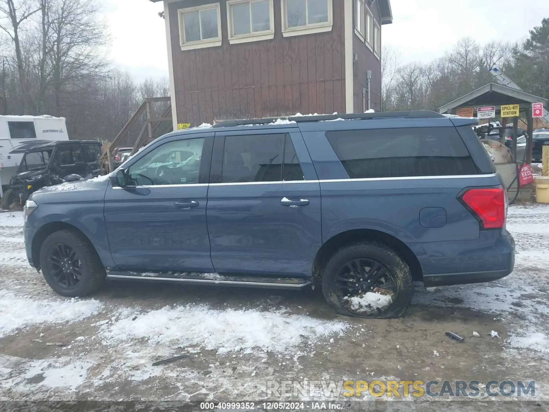 13 Photograph of a damaged car 1FMJK1JT9NEA54528 FORD EXPEDITION 2022