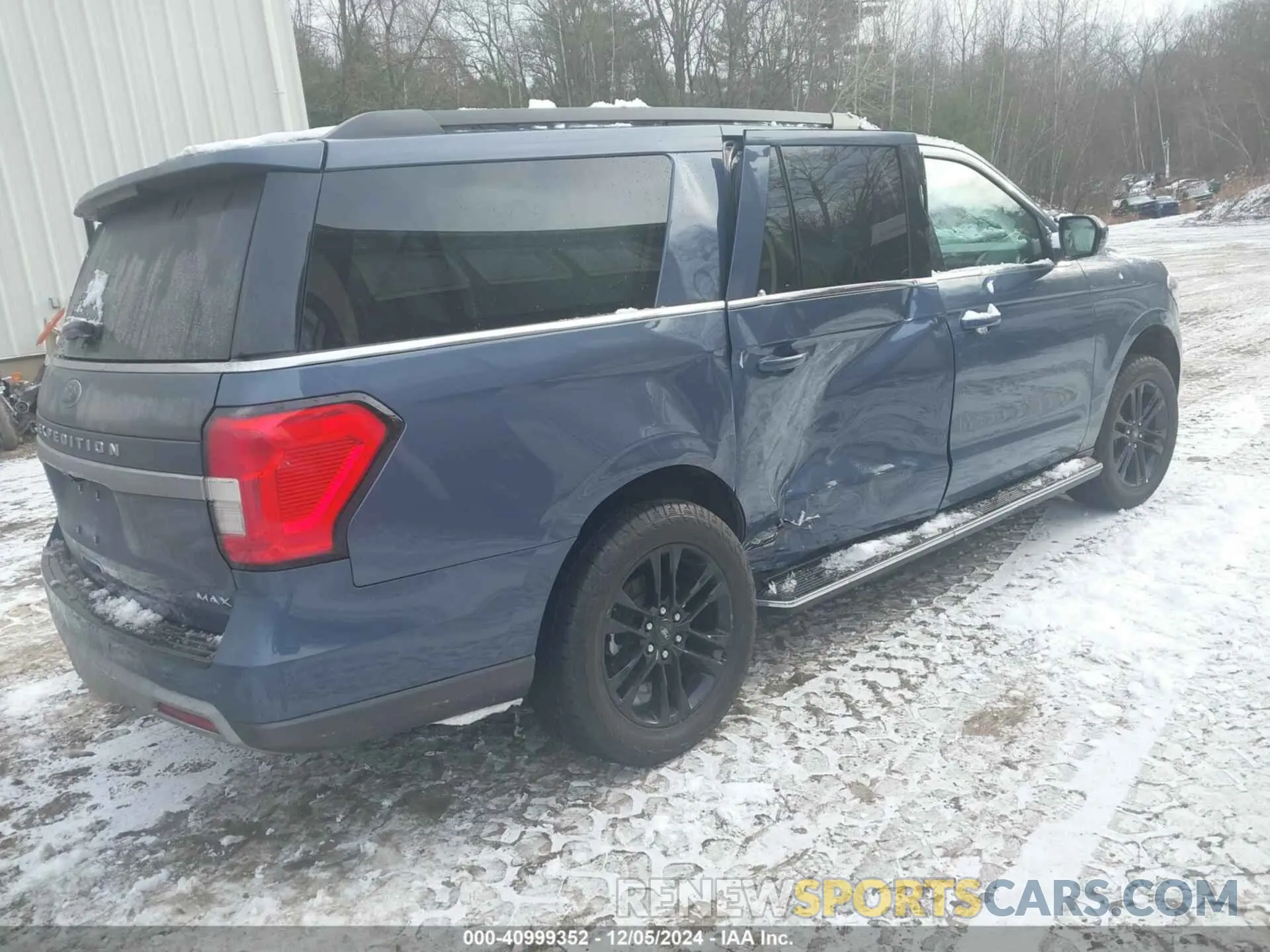 4 Photograph of a damaged car 1FMJK1JT9NEA54528 FORD EXPEDITION 2022