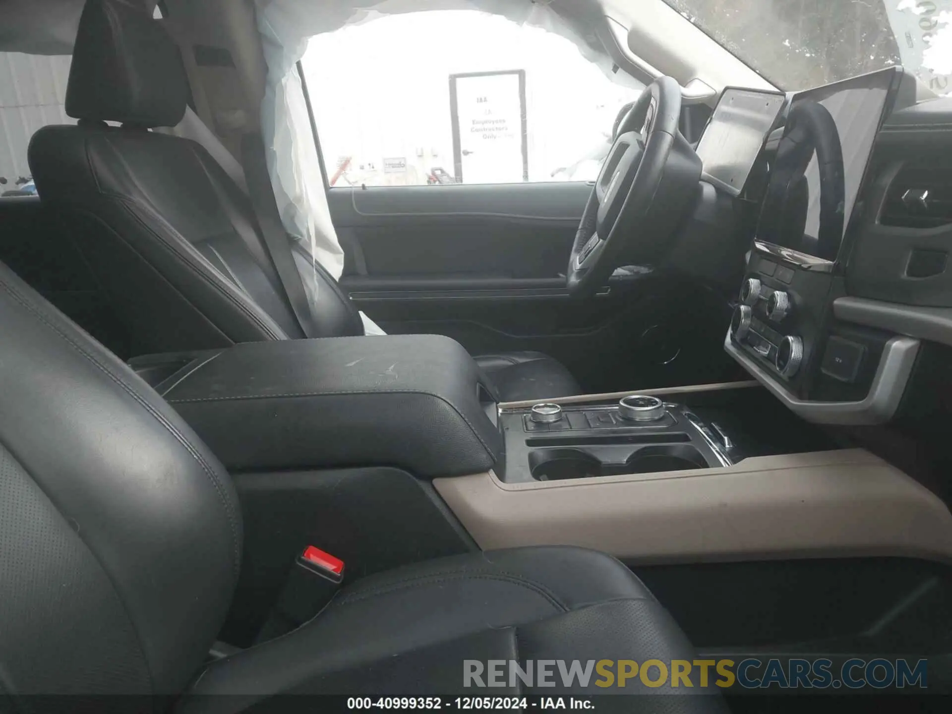 5 Photograph of a damaged car 1FMJK1JT9NEA54528 FORD EXPEDITION 2022