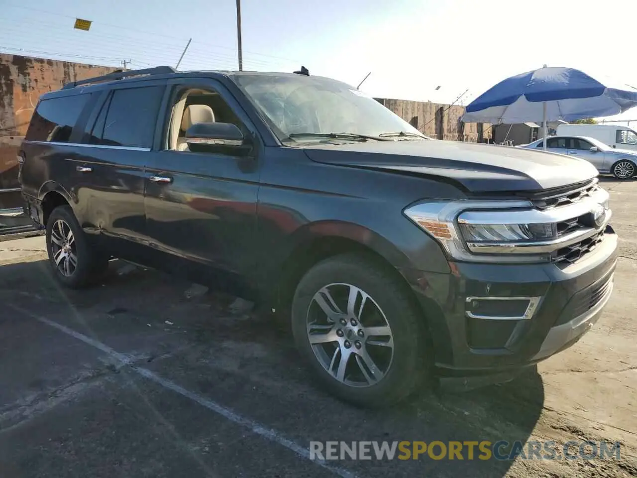 4 Photograph of a damaged car 1FMJK1KT0NEA41696 FORD EXPEDITION 2022