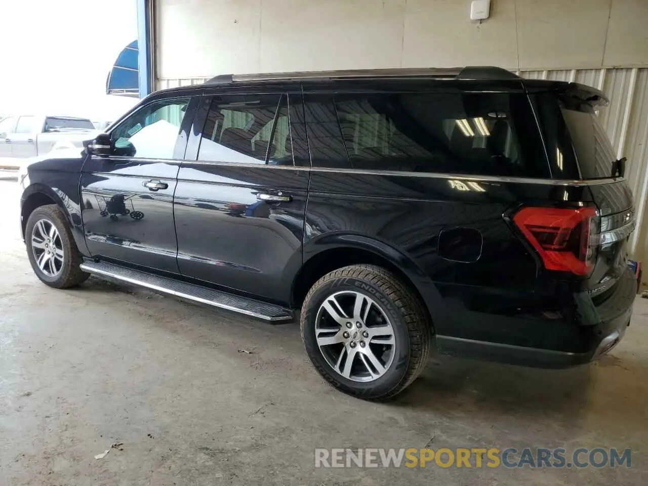 2 Photograph of a damaged car 1FMJK1KT7NEA26371 FORD EXPEDITION 2022