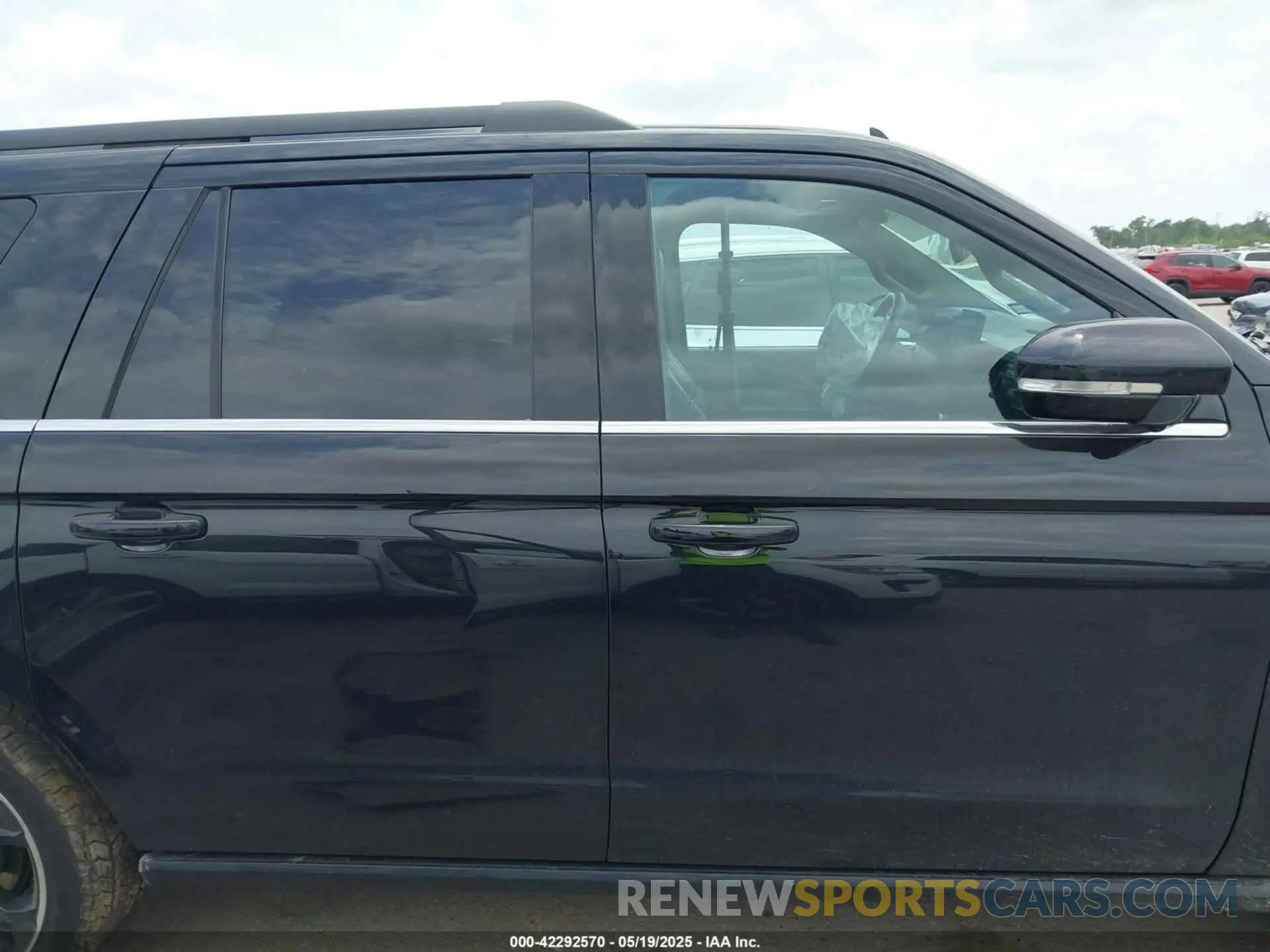 14 Photograph of a damaged car 1FMJK1KT9NEA35248 FORD EXPEDITION 2022