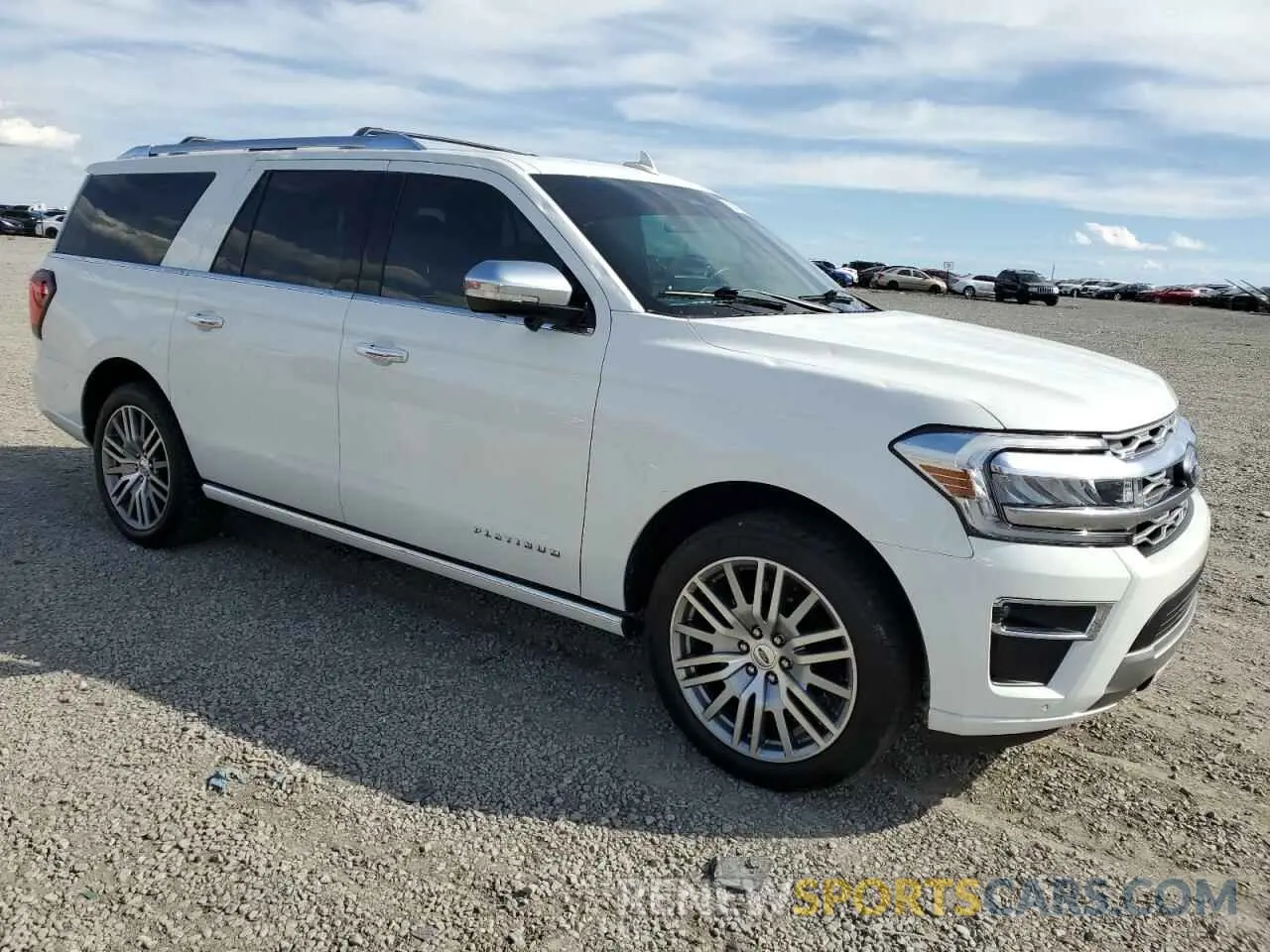 4 Photograph of a damaged car 1FMJK1MTXNEA55117 FORD EXPEDITION 2022