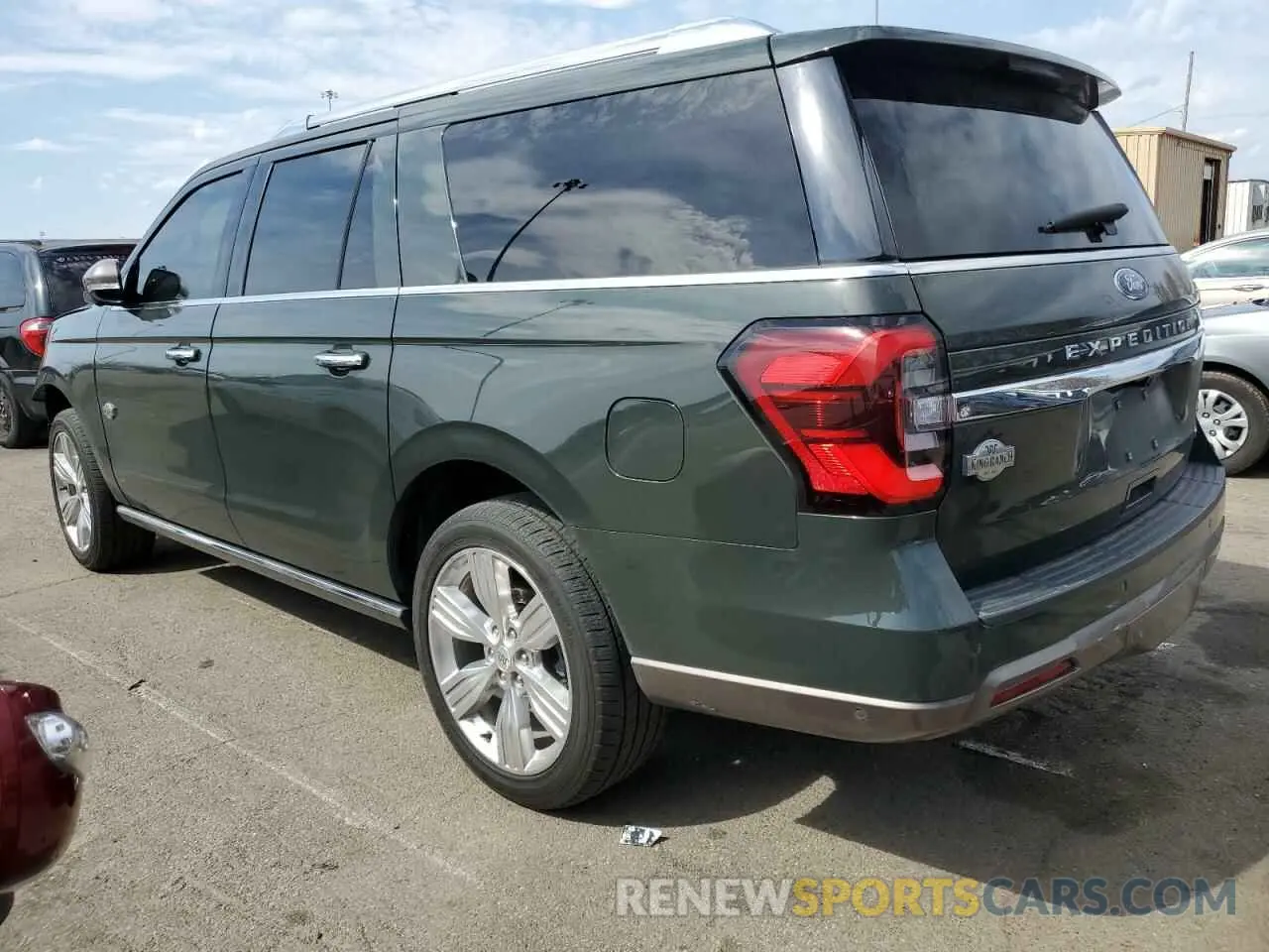 2 Photograph of a damaged car 1FMJK1PT4NEA10931 FORD EXPEDITION 2022