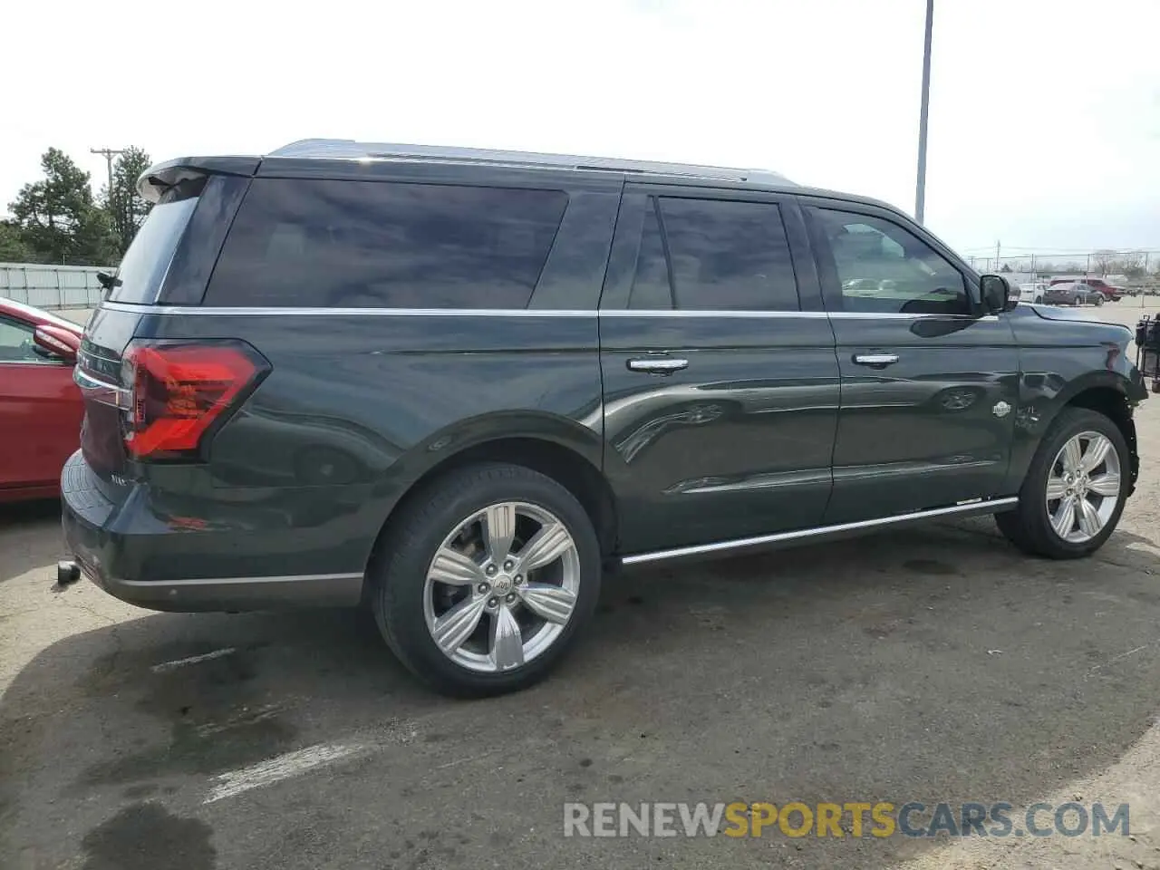 3 Photograph of a damaged car 1FMJK1PT4NEA10931 FORD EXPEDITION 2022