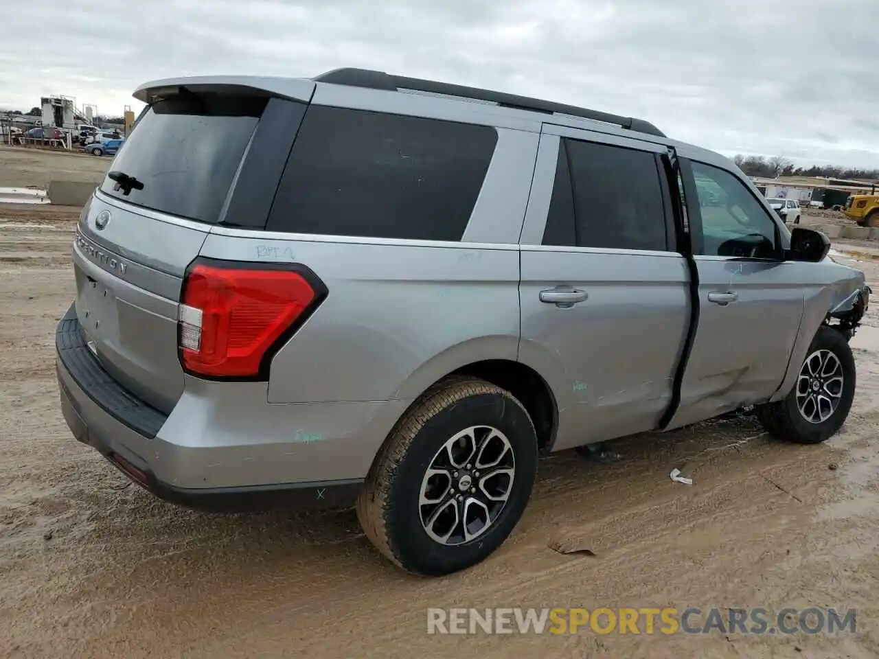 3 Photograph of a damaged car 1FMJU1GT7NEA42539 FORD EXPEDITION 2022