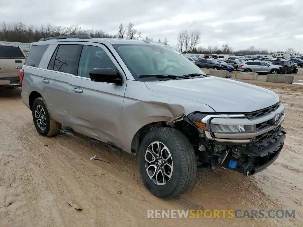 4 Photograph of a damaged car 1FMJU1GT7NEA42539 FORD EXPEDITION 2022