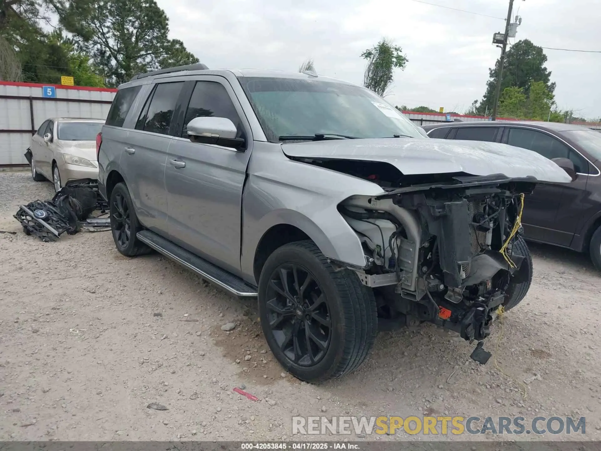 1 Photograph of a damaged car 1FMJU1HT0NEA14953 FORD EXPEDITION 2022