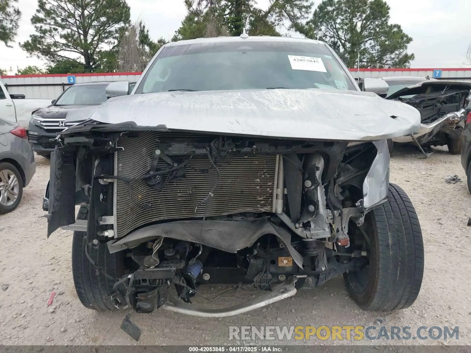 13 Photograph of a damaged car 1FMJU1HT0NEA14953 FORD EXPEDITION 2022