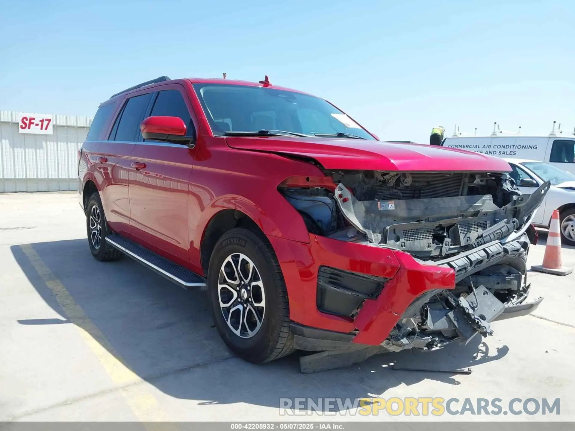 1 Photograph of a damaged car 1FMJU1HT0NEA26679 FORD EXPEDITION 2022