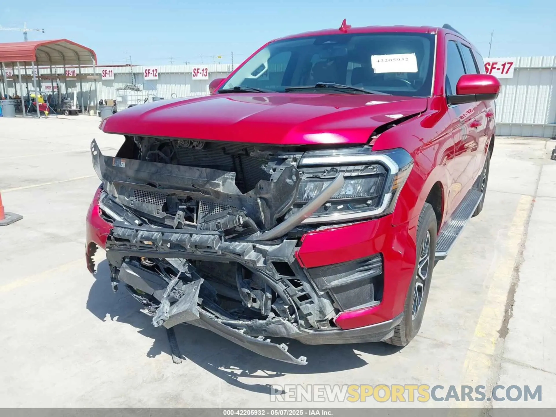 6 Photograph of a damaged car 1FMJU1HT0NEA26679 FORD EXPEDITION 2022