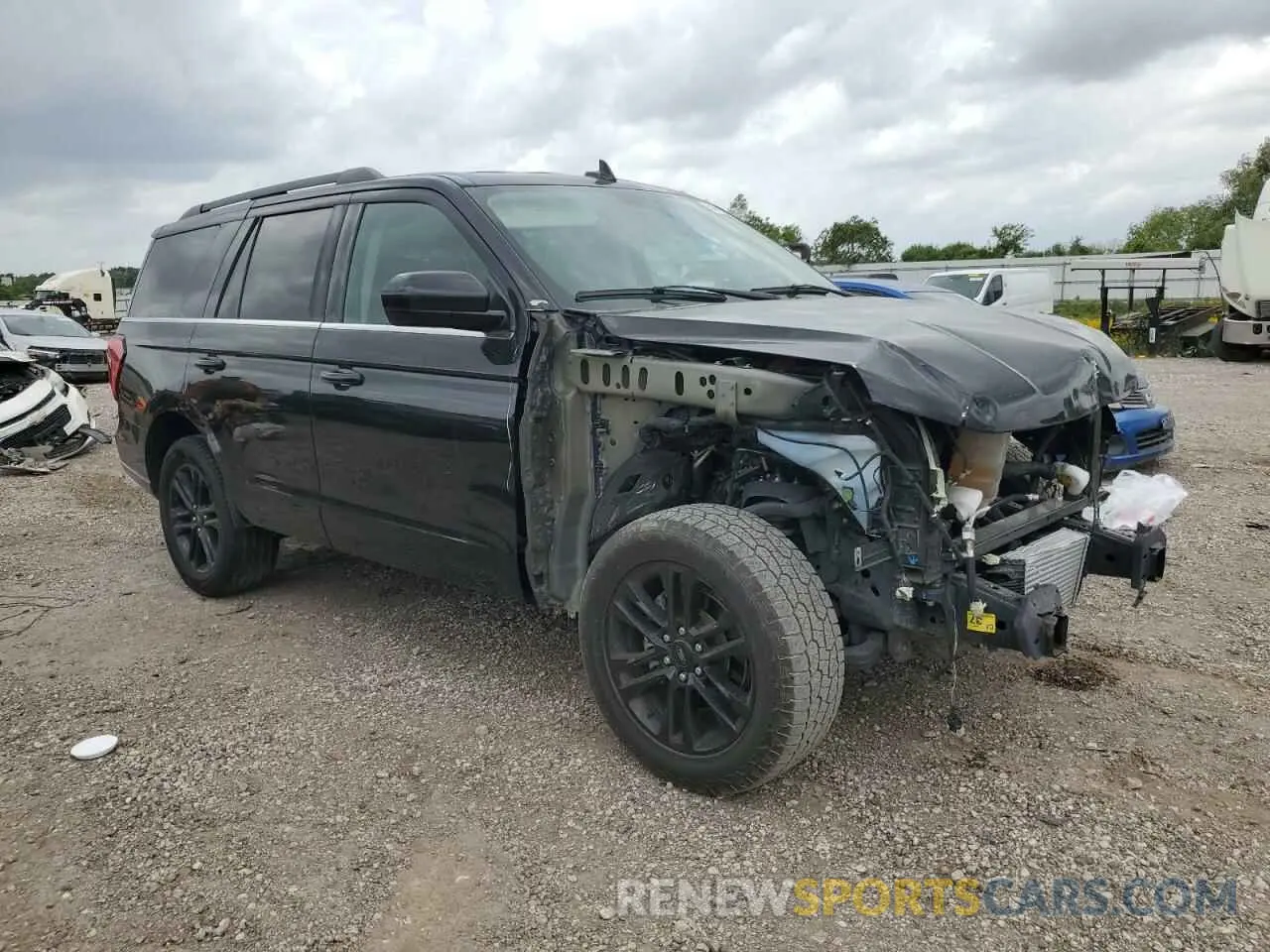 4 Photograph of a damaged car 1FMJU1HT1NEA48772 FORD EXPEDITION 2022