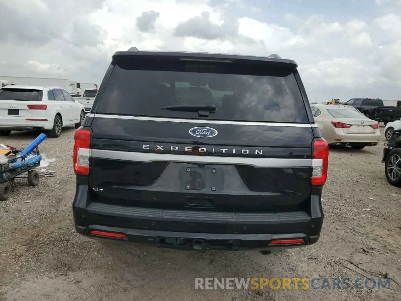 6 Photograph of a damaged car 1FMJU1HT1NEA48772 FORD EXPEDITION 2022