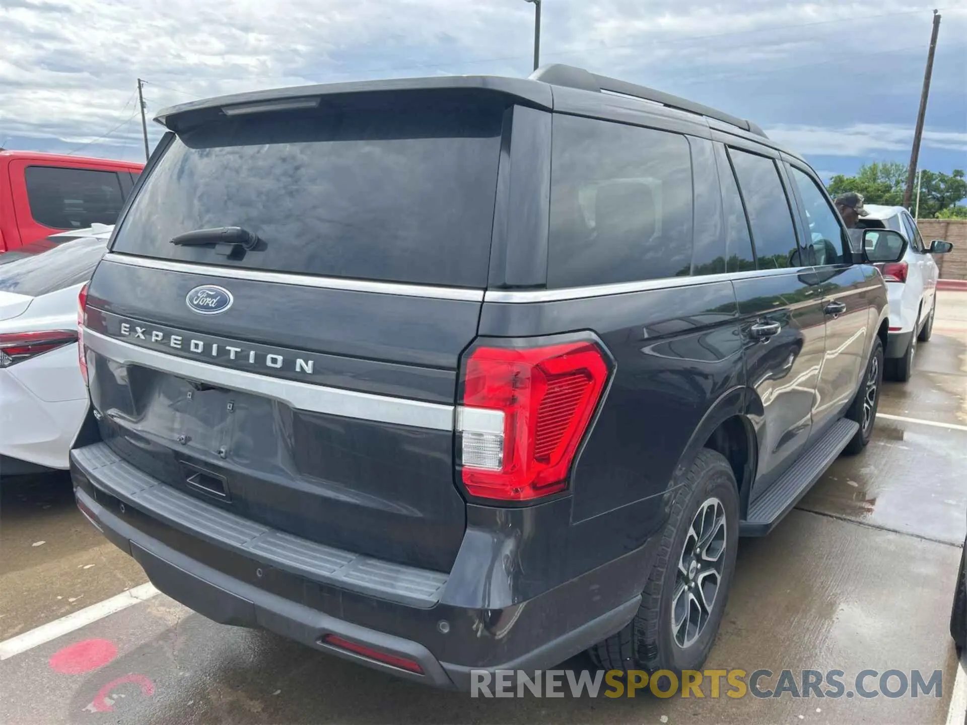 7 Photograph of a damaged car 1FMJU1HT4NEA20657 FORD EXPEDITION 2022