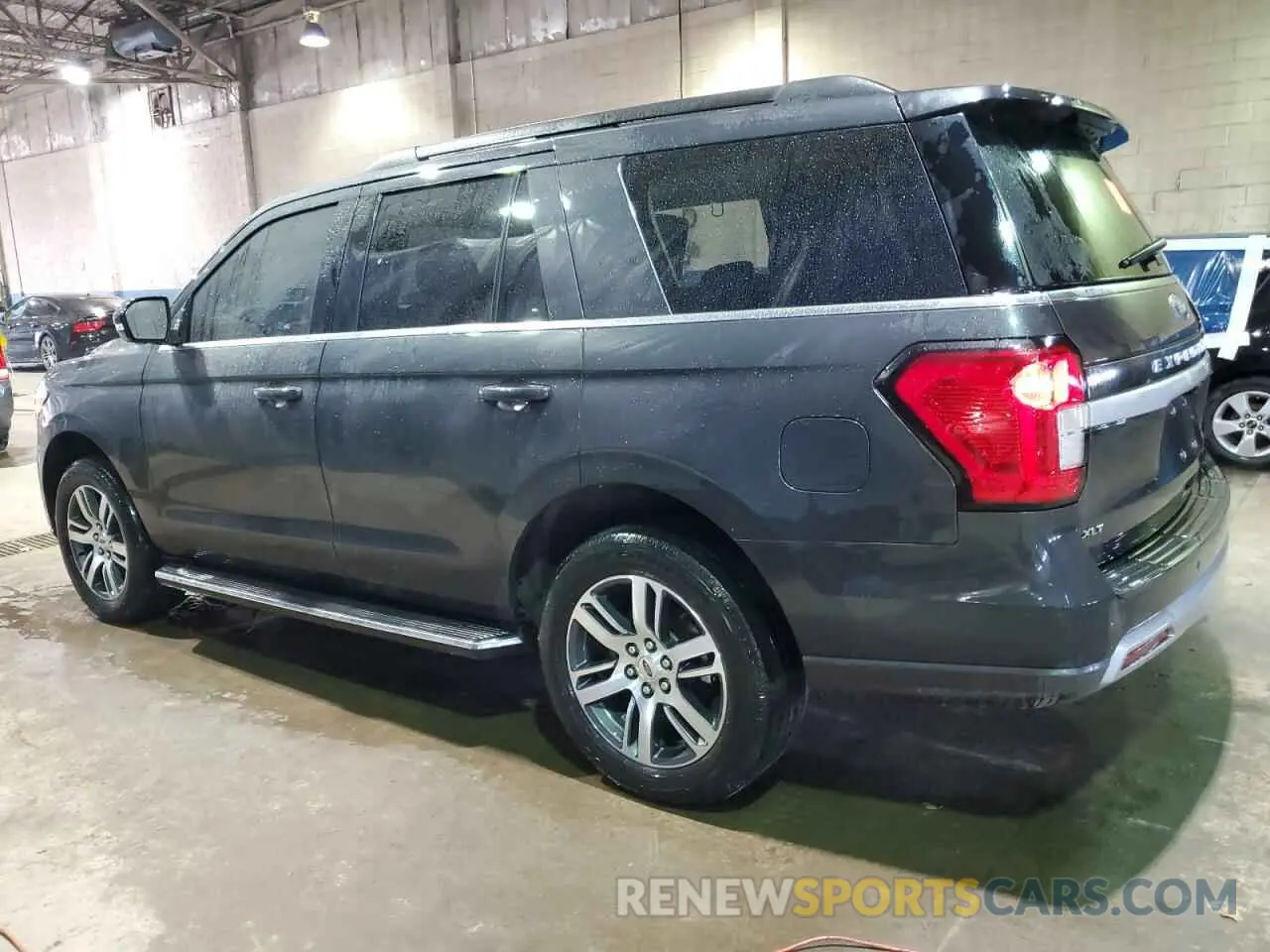 2 Photograph of a damaged car 1FMJU1JT0NEA34369 FORD EXPEDITION 2022