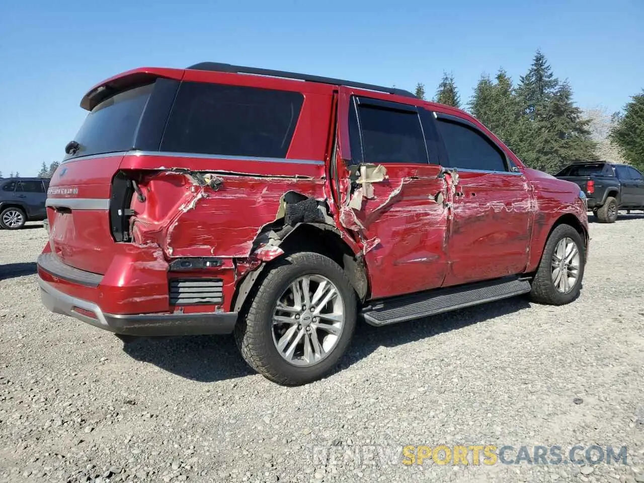 3 Photograph of a damaged car 1FMJU1JT4NEA19518 FORD EXPEDITION 2022