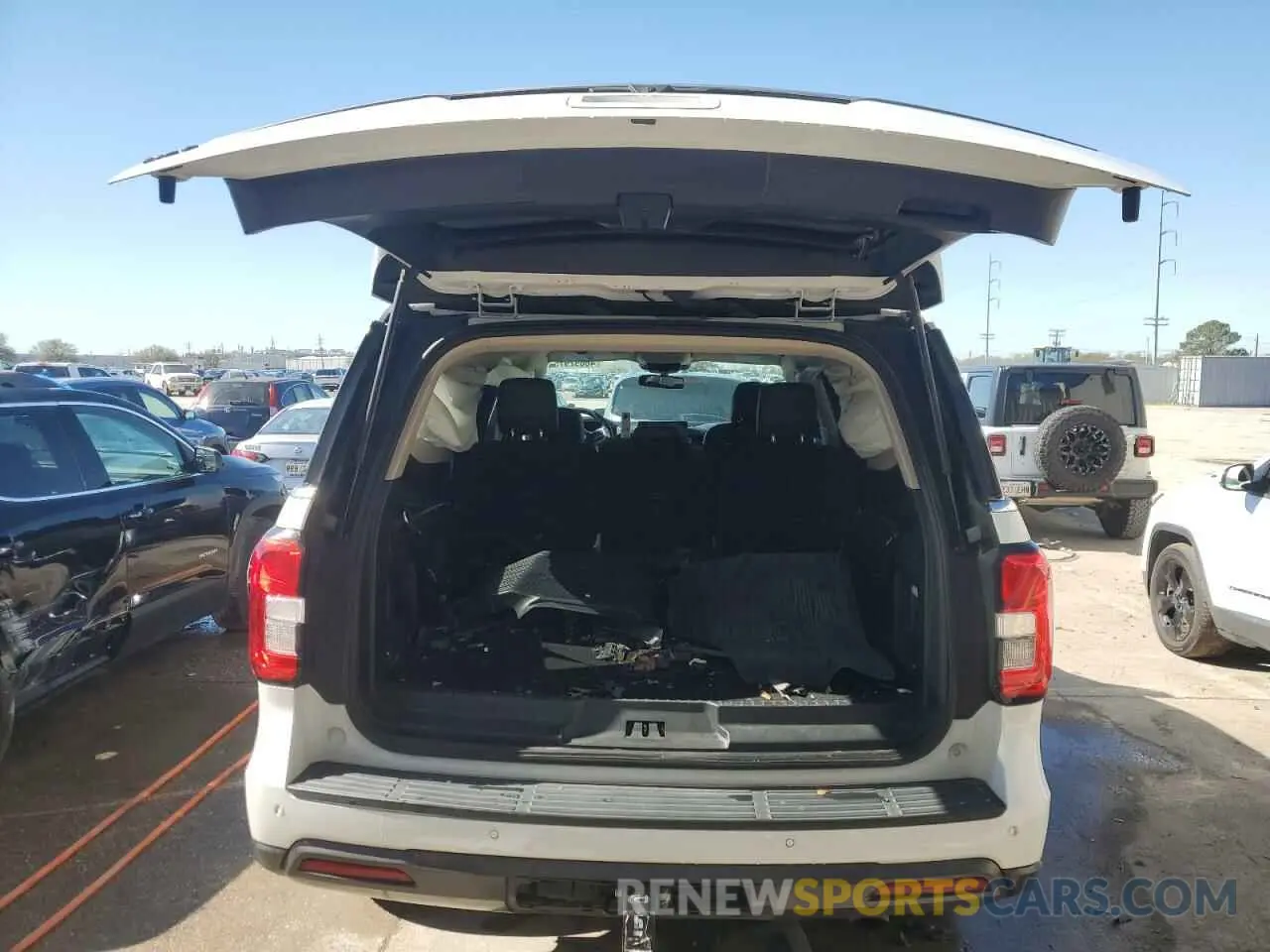 6 Photograph of a damaged car 1FMJU1JT4NEA57220 FORD EXPEDITION 2022