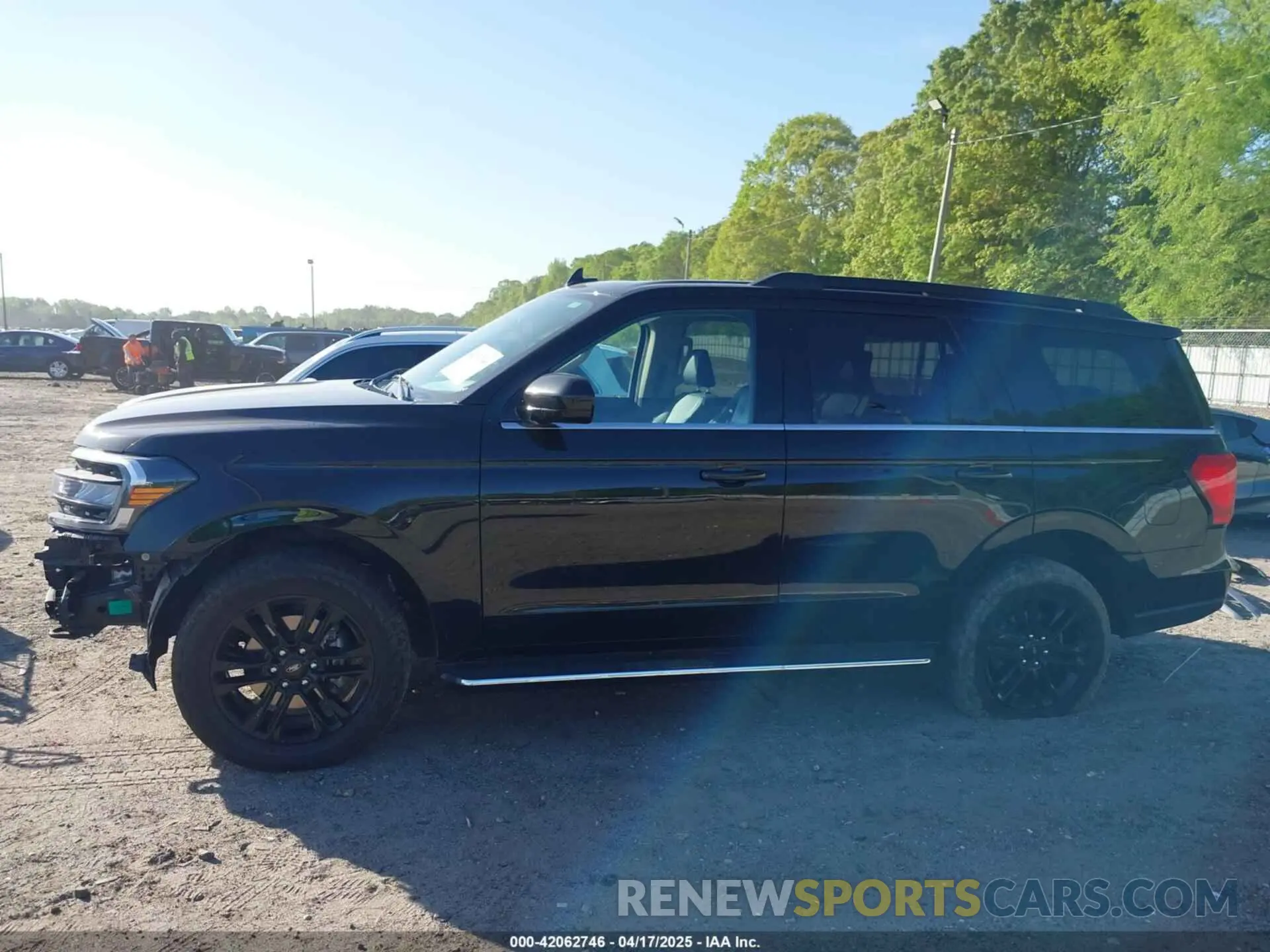 15 Photograph of a damaged car 1FMJU1JT7NEA28536 FORD EXPEDITION 2022