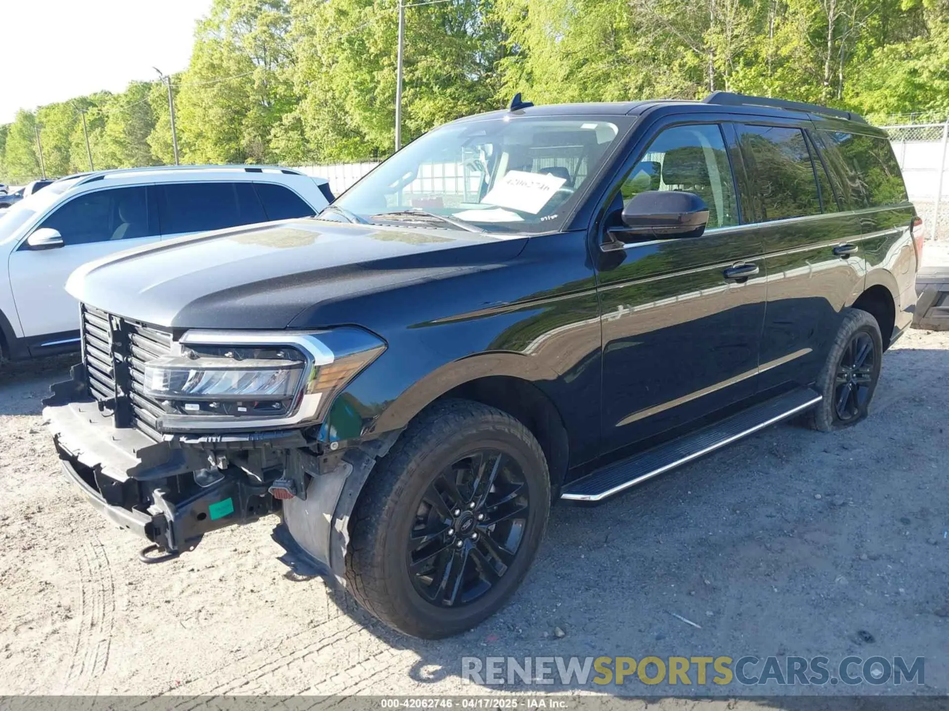 2 Photograph of a damaged car 1FMJU1JT7NEA28536 FORD EXPEDITION 2022