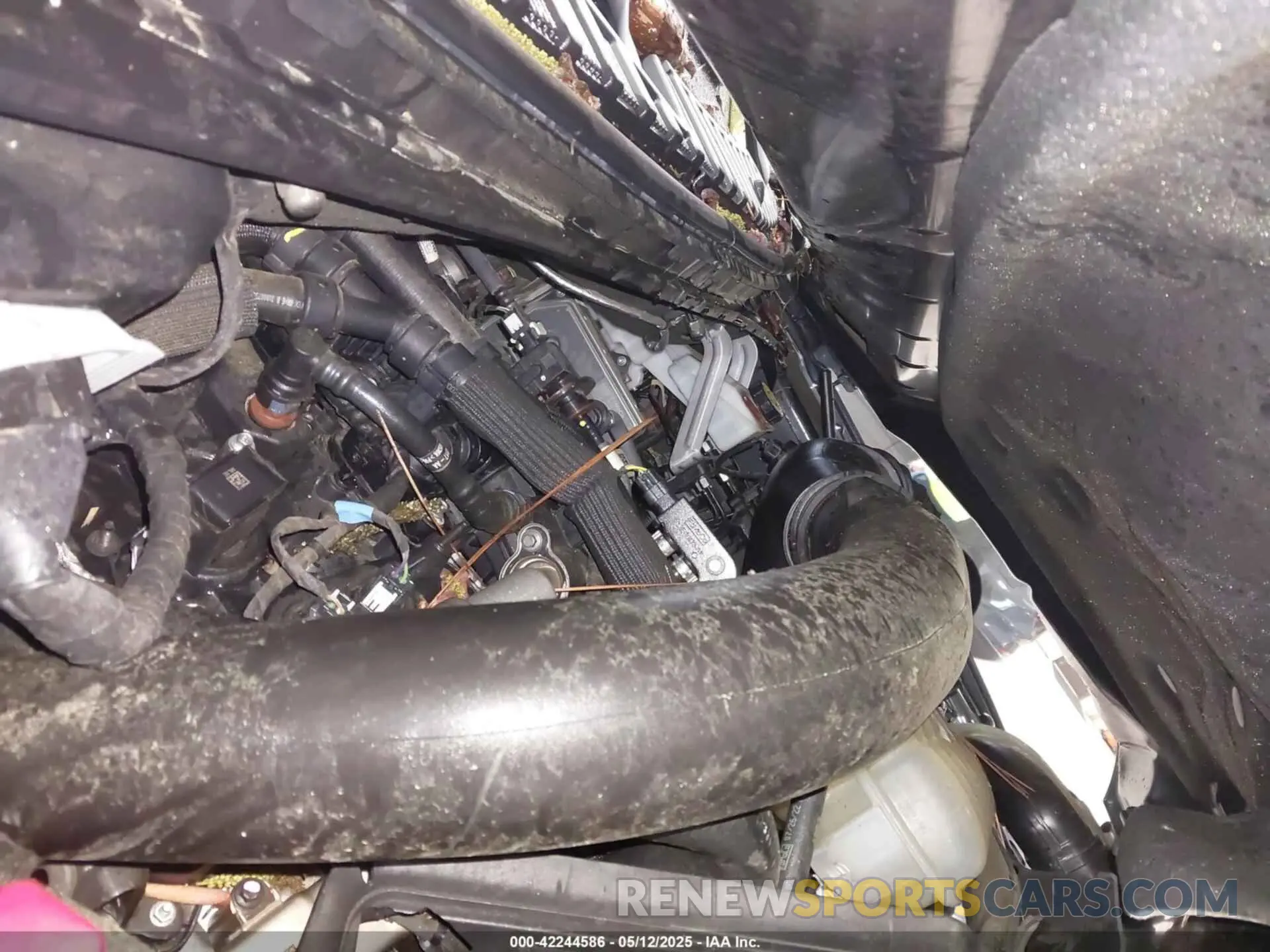 10 Photograph of a damaged car 1FMJU1JT7NEA55056 FORD EXPEDITION 2022