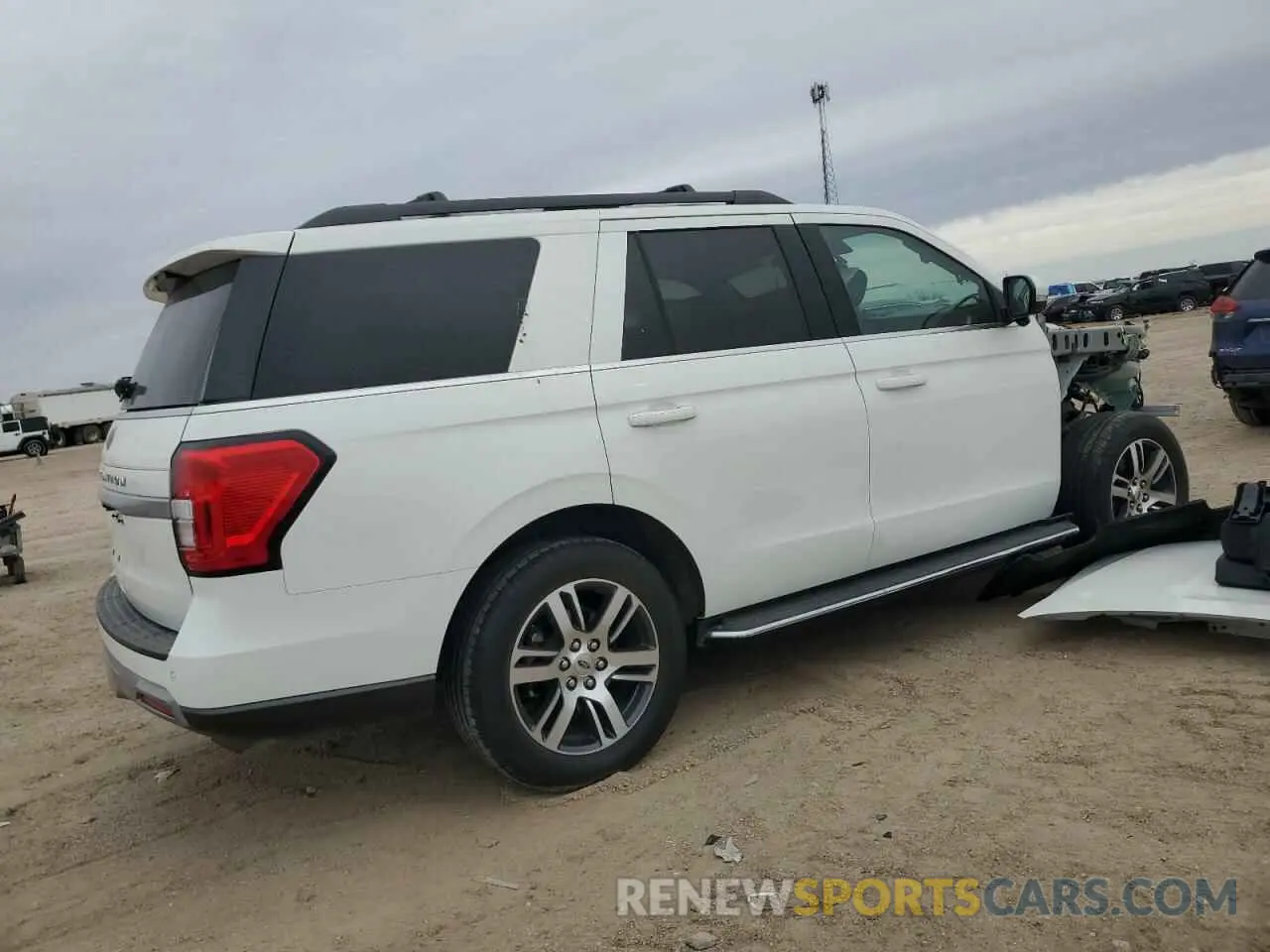 3 Photograph of a damaged car 1FMJU1JT9NEA09633 FORD EXPEDITION 2022