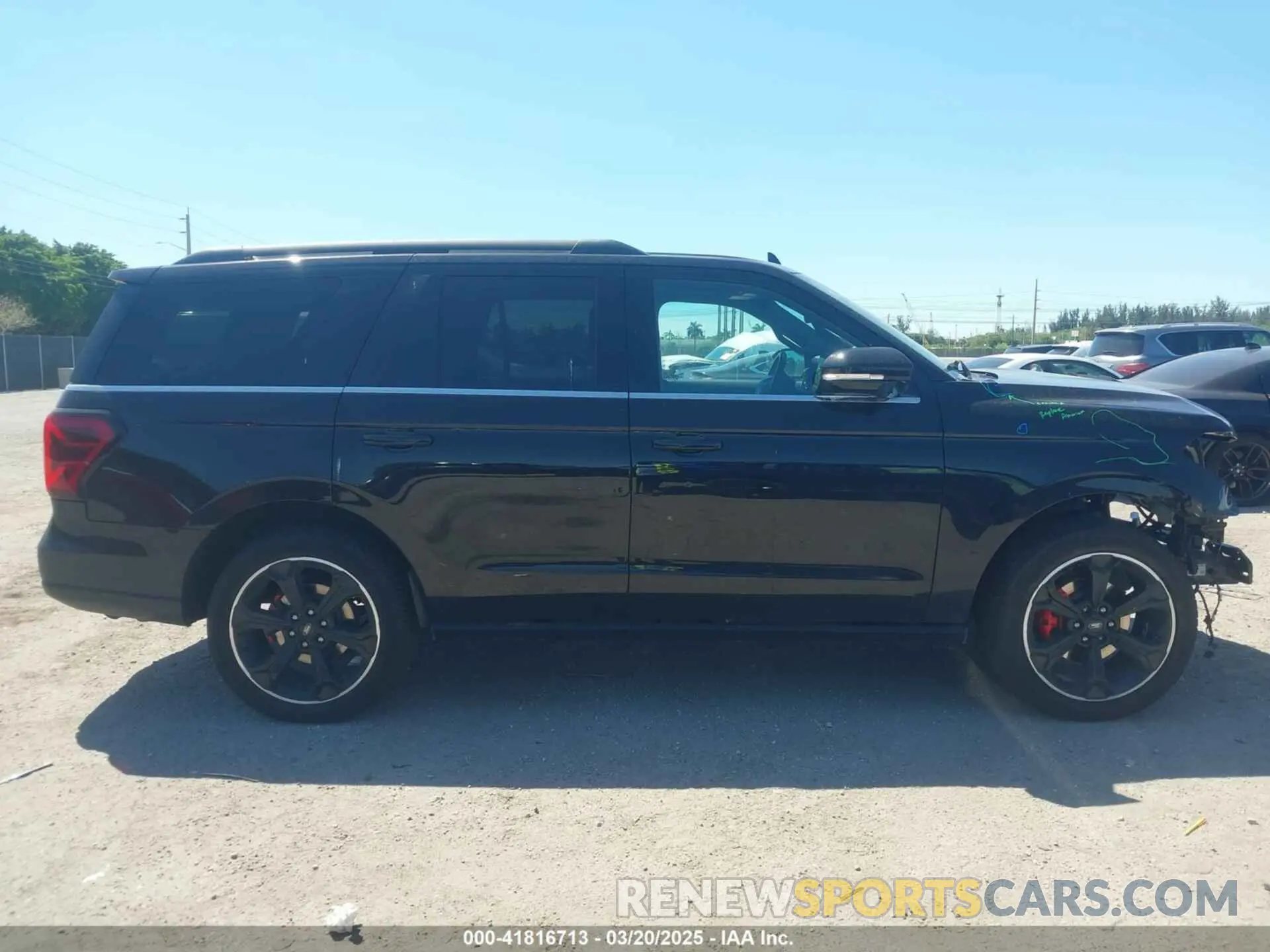 14 Photograph of a damaged car 1FMJU1KT3NEA45980 FORD EXPEDITION 2022