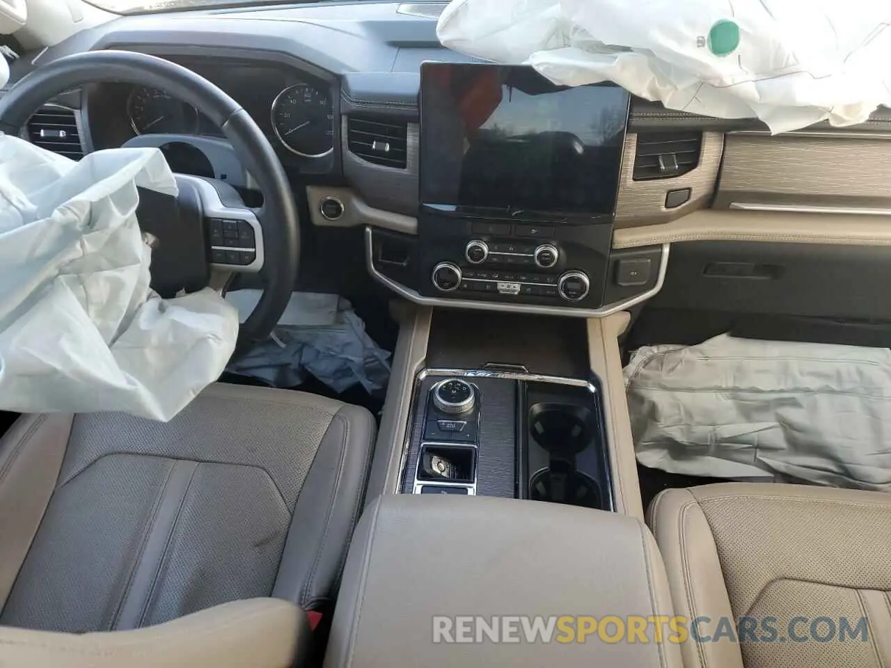 8 Photograph of a damaged car 1FMJU1KT3NEA65260 FORD EXPEDITION 2022