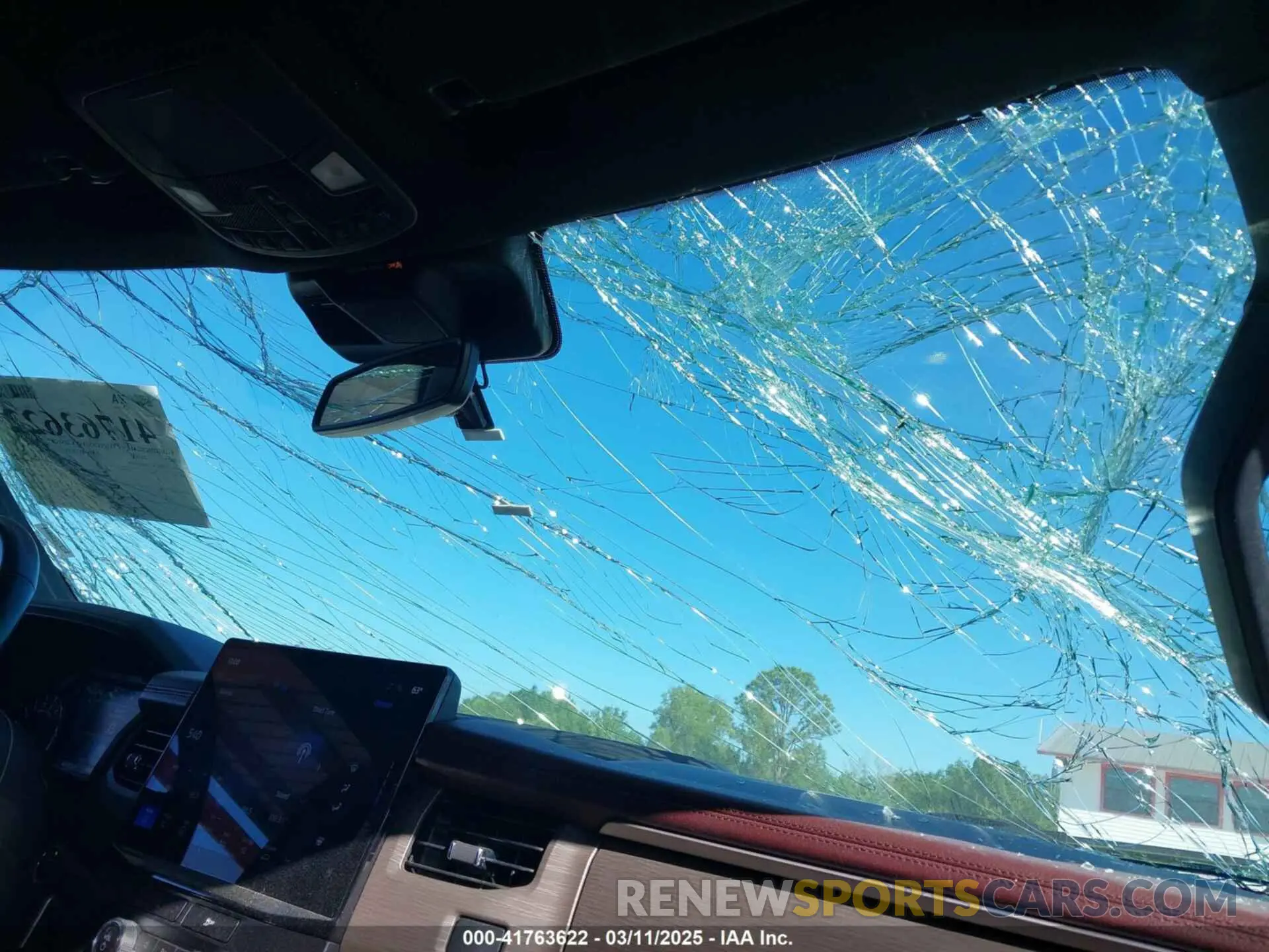 19 Photograph of a damaged car 1FMJU1KT3NEA66988 FORD EXPEDITION 2022