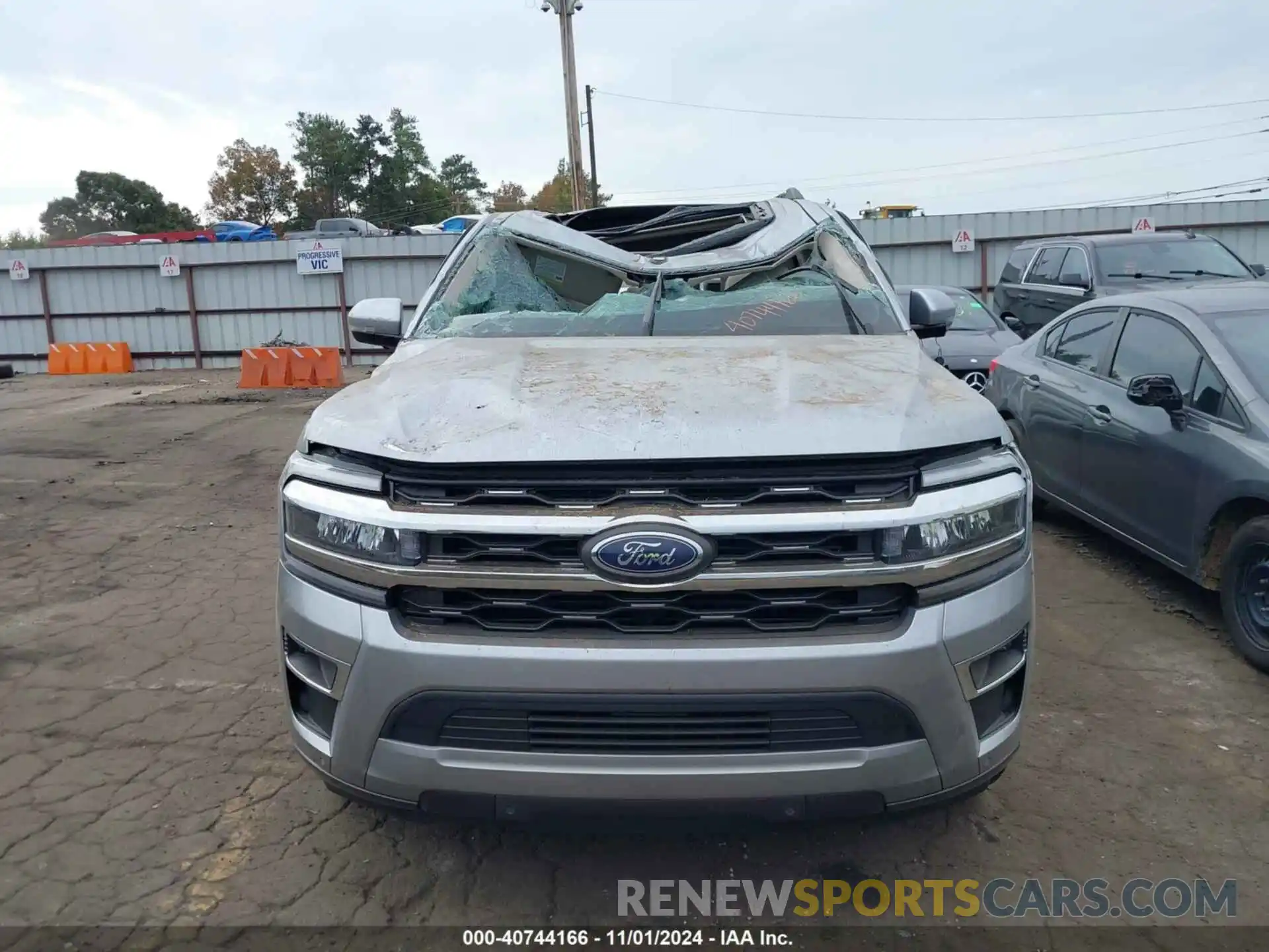 12 Photograph of a damaged car 1FMJU1KT4NEA05973 FORD EXPEDITION 2022