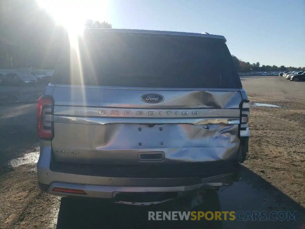 6 Photograph of a damaged car 1FMJU1KT5NEA32485 FORD EXPEDITION 2022