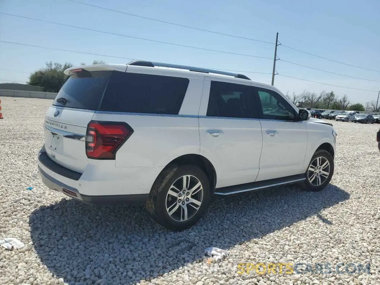 3 Photograph of a damaged car 1FMJU1KT5NEA57385 FORD EXPEDITION 2022