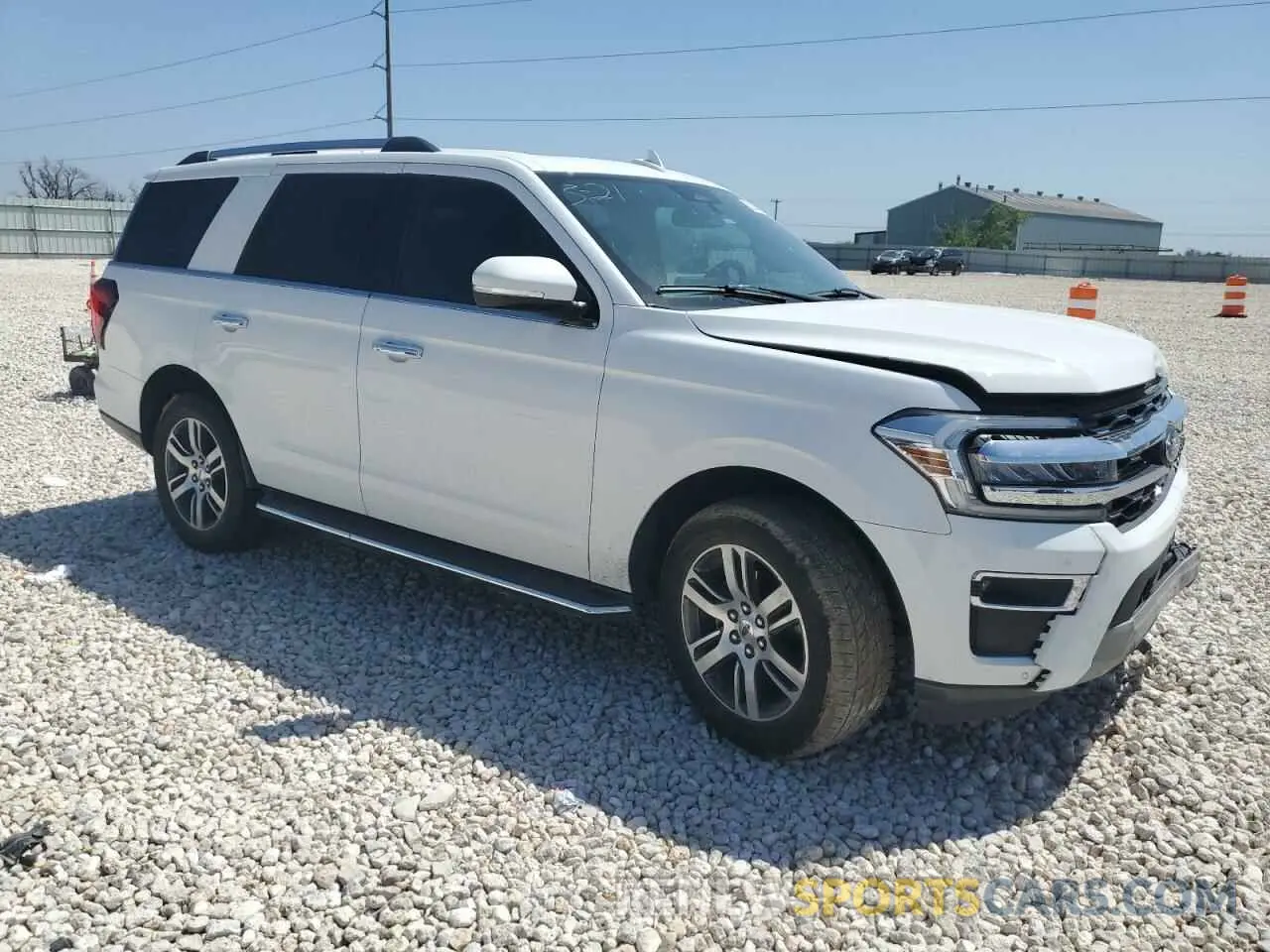 4 Photograph of a damaged car 1FMJU1KT5NEA57385 FORD EXPEDITION 2022