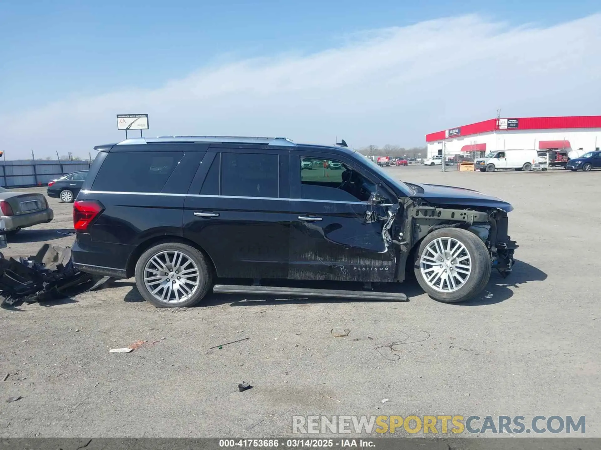 14 Photograph of a damaged car 1FMJU1MT0NEA10620 FORD EXPEDITION 2022