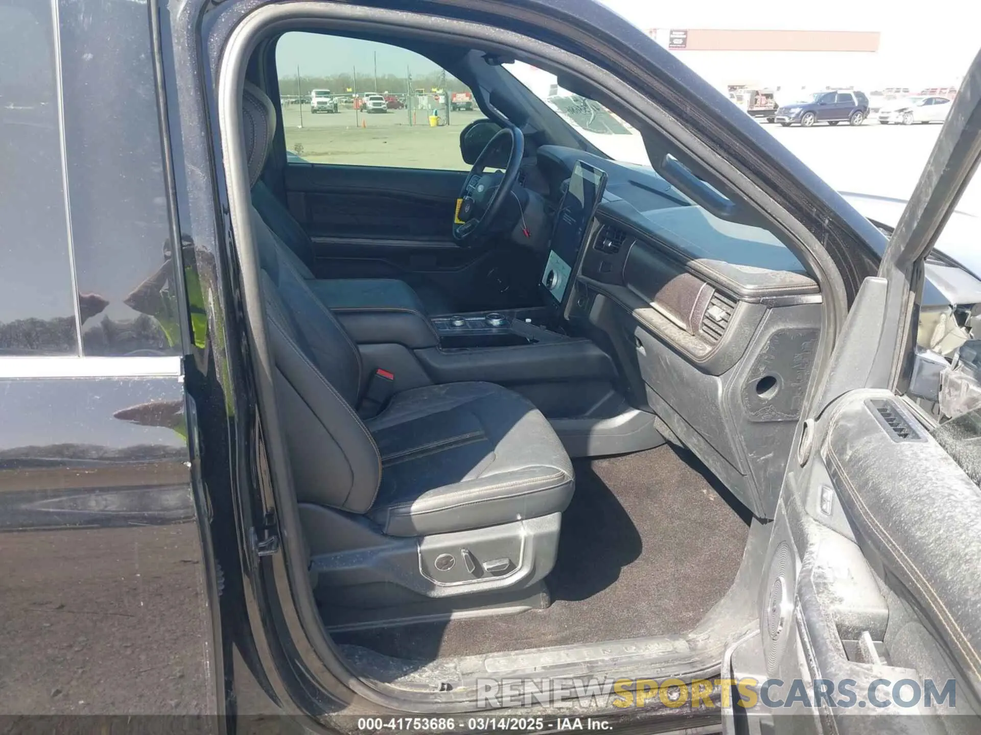 5 Photograph of a damaged car 1FMJU1MT0NEA10620 FORD EXPEDITION 2022