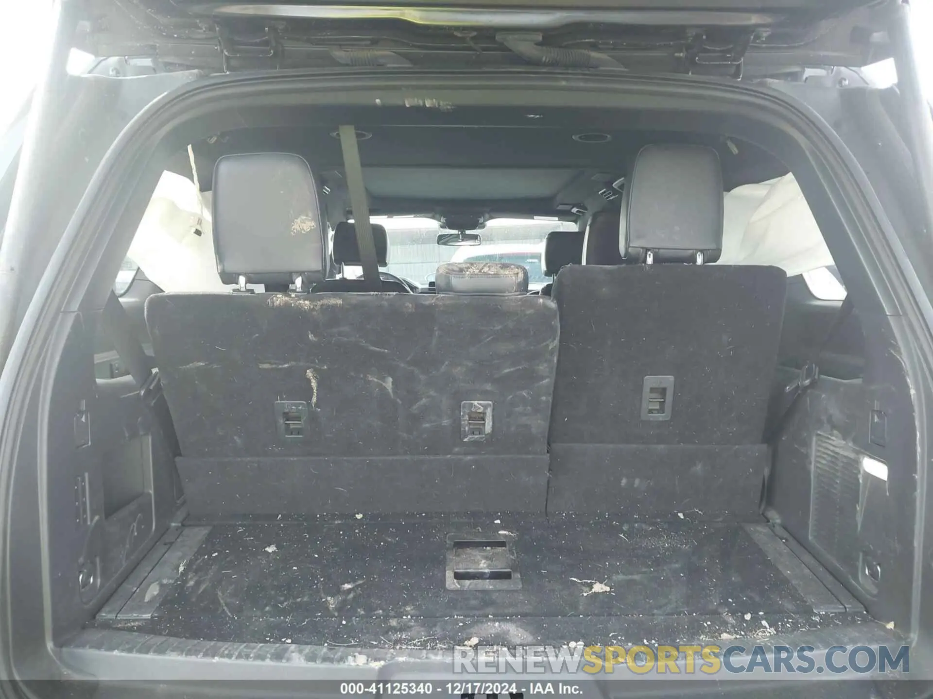 18 Photograph of a damaged car 1FMJU1MT4NEA00365 FORD EXPEDITION 2022