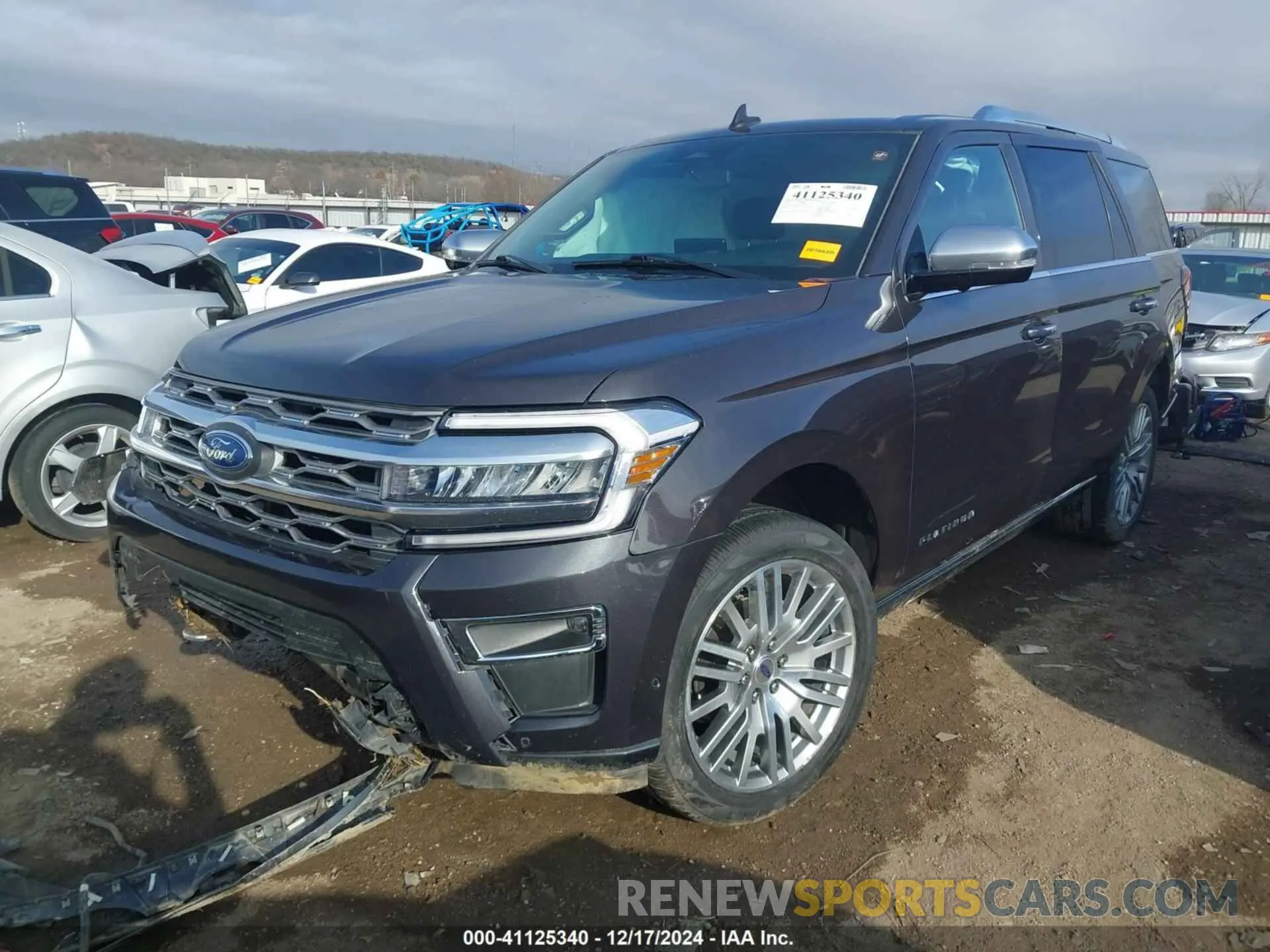 2 Photograph of a damaged car 1FMJU1MT4NEA00365 FORD EXPEDITION 2022