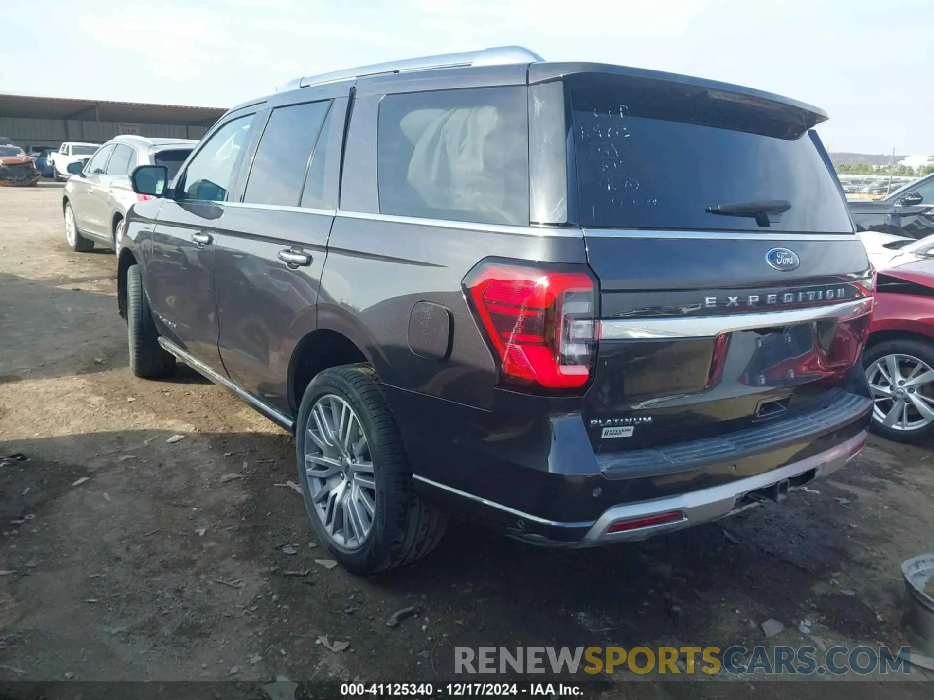 3 Photograph of a damaged car 1FMJU1MT4NEA00365 FORD EXPEDITION 2022
