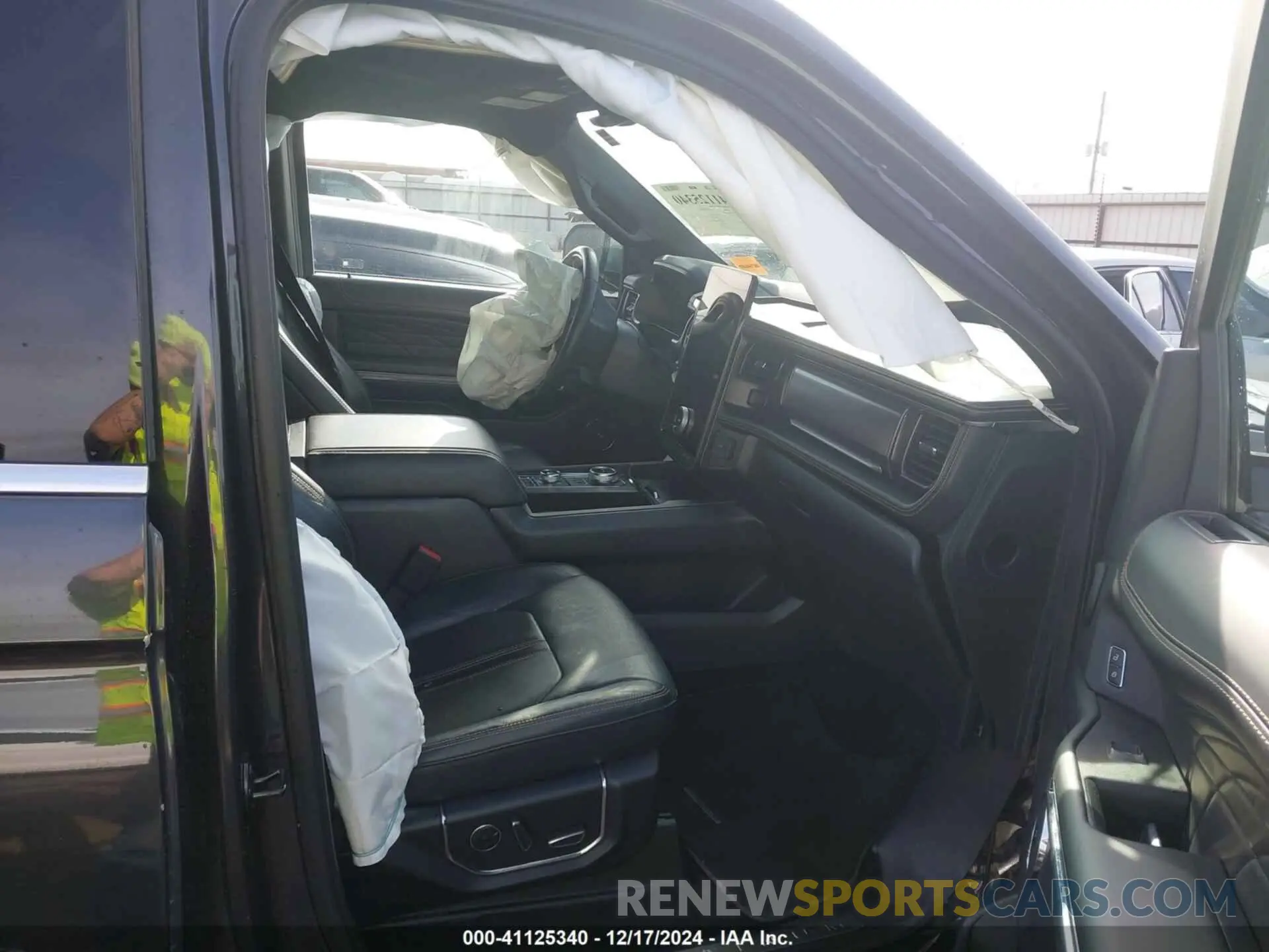 5 Photograph of a damaged car 1FMJU1MT4NEA00365 FORD EXPEDITION 2022