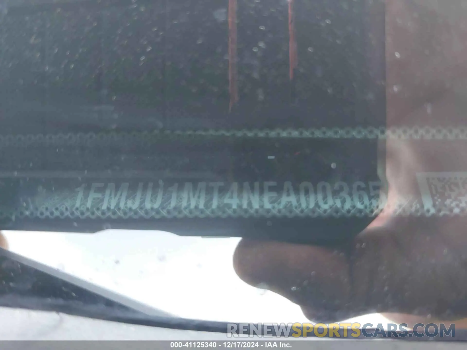 9 Photograph of a damaged car 1FMJU1MT4NEA00365 FORD EXPEDITION 2022