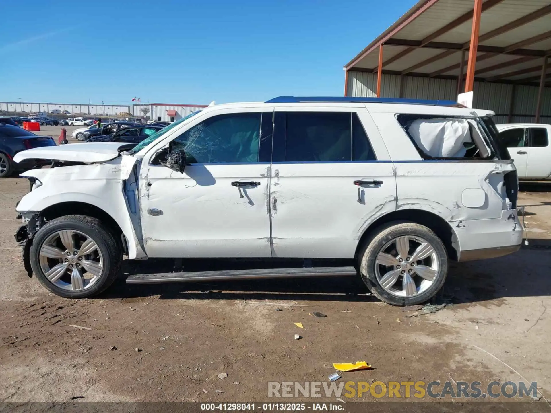14 Photograph of a damaged car 1FMJU1PT2NEA07911 FORD EXPEDITION 2022